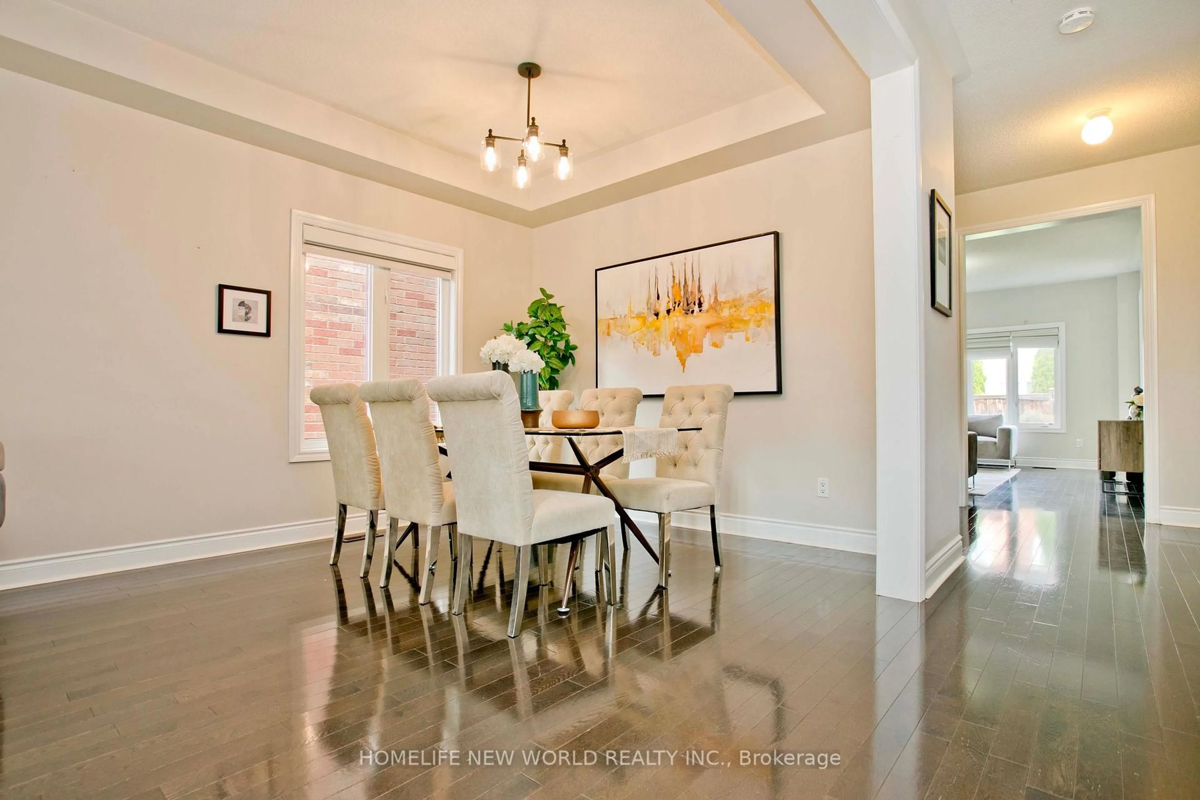 Dining room, ceramic/tile floor for 1015 Ralston Cres, Newmarket Ontario L3X 3H8