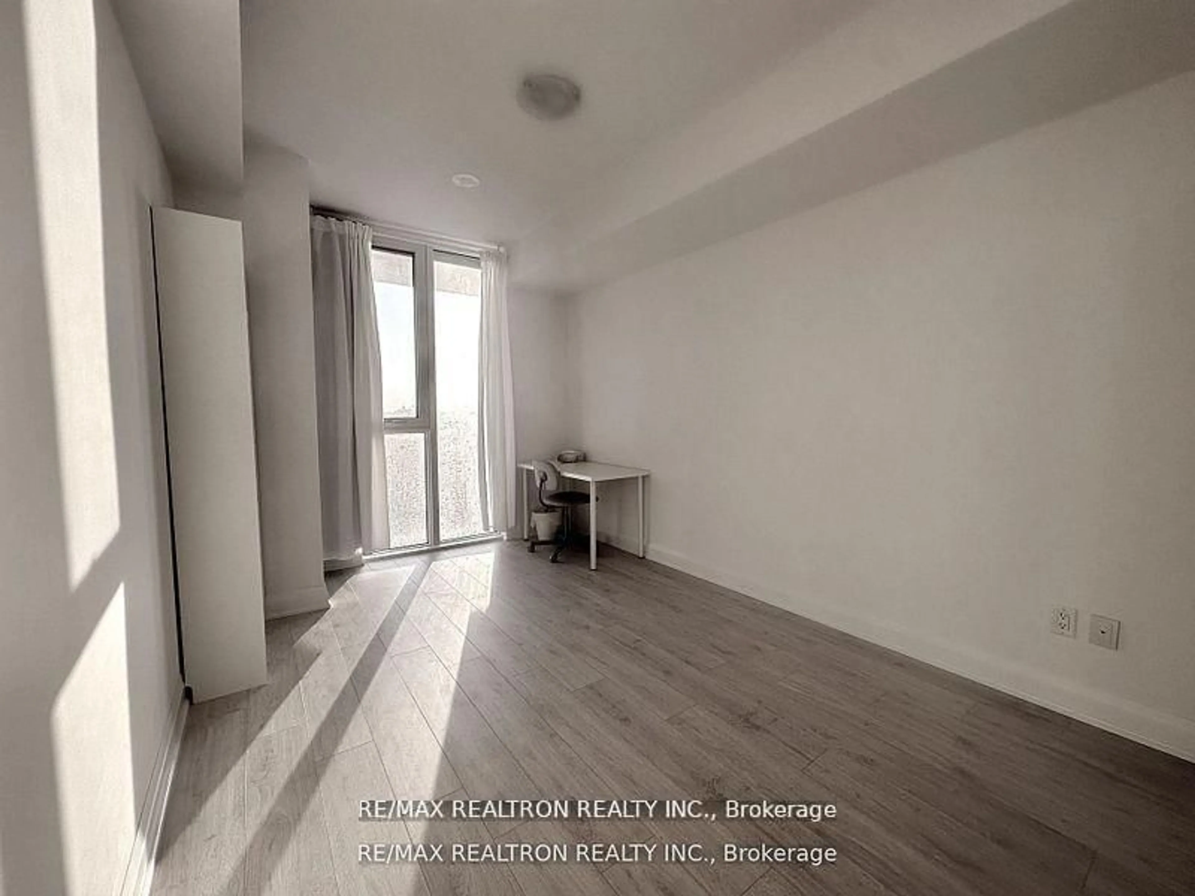 A pic of a room for 10 Gatineau Dr #311W, Vaughan Ontario L4J 0L2