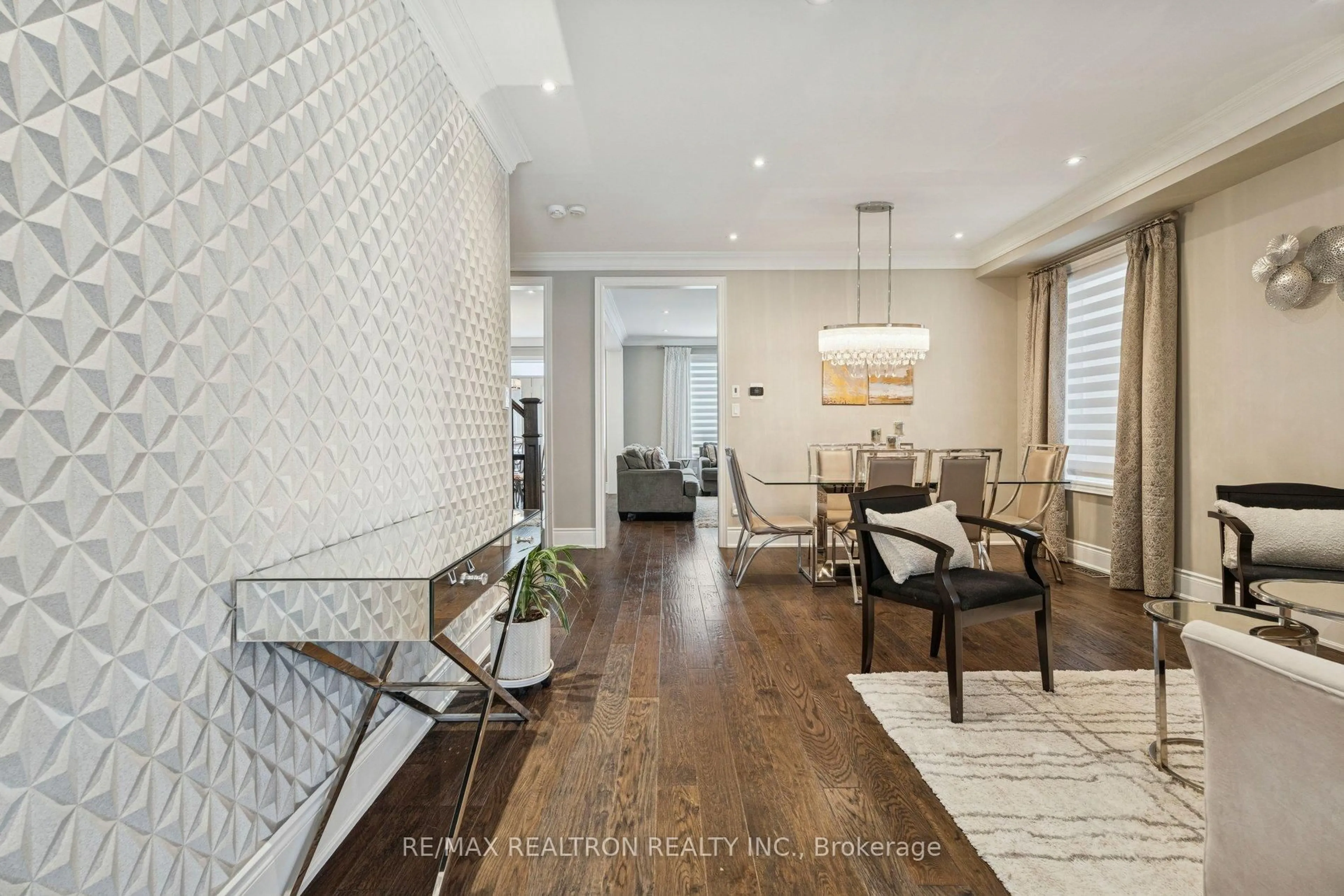 Indoor entryway for 46 John Link Ave, Georgina Ontario L0E 1R0