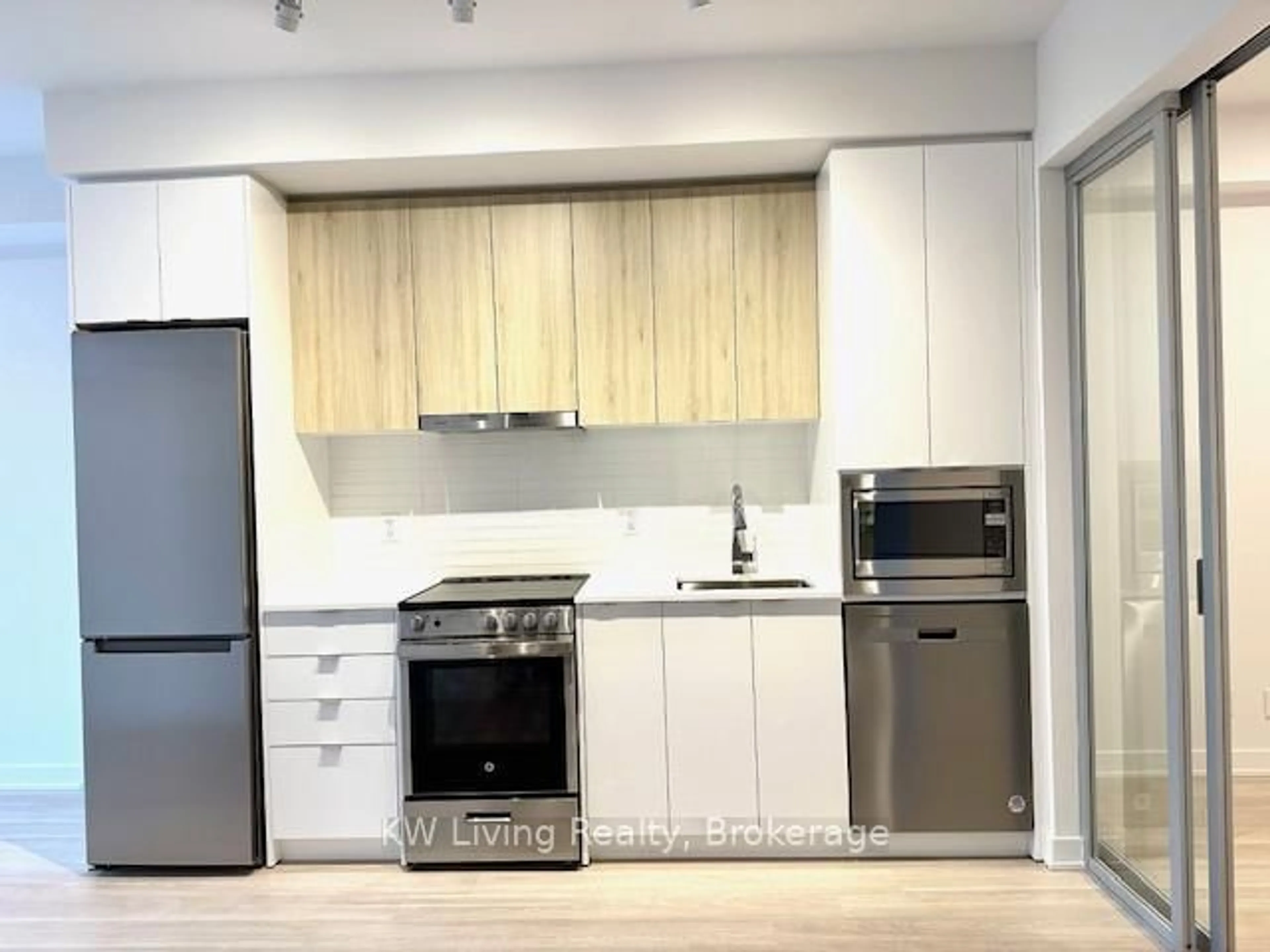 Standard kitchen, wood/laminate floor for 50 Upper Mall Way #B-1209, Vaughan Ontario L4J 0L8