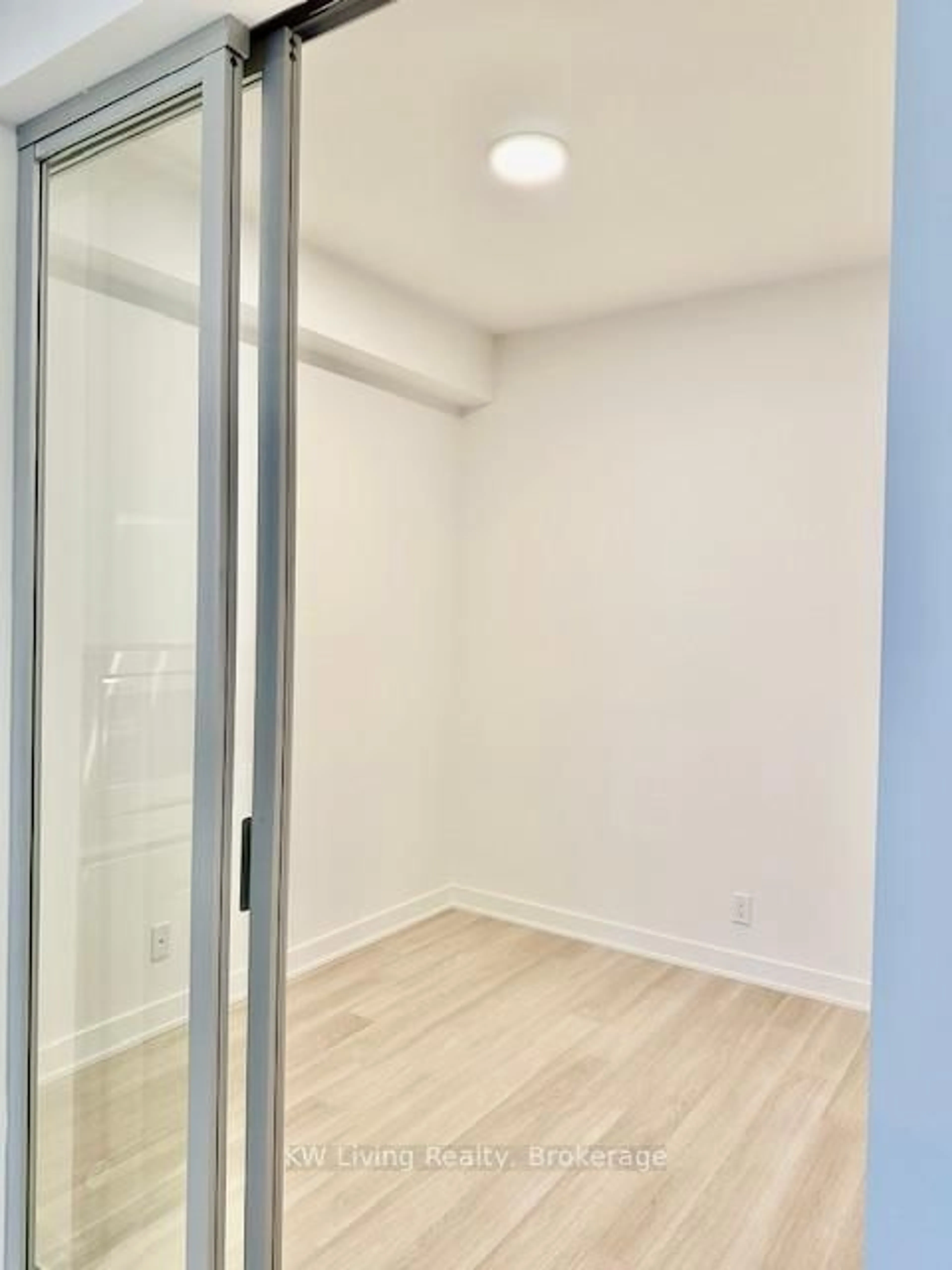 A pic of a room for 50 Upper Mall Way #B-1209, Vaughan Ontario L4J 0L8