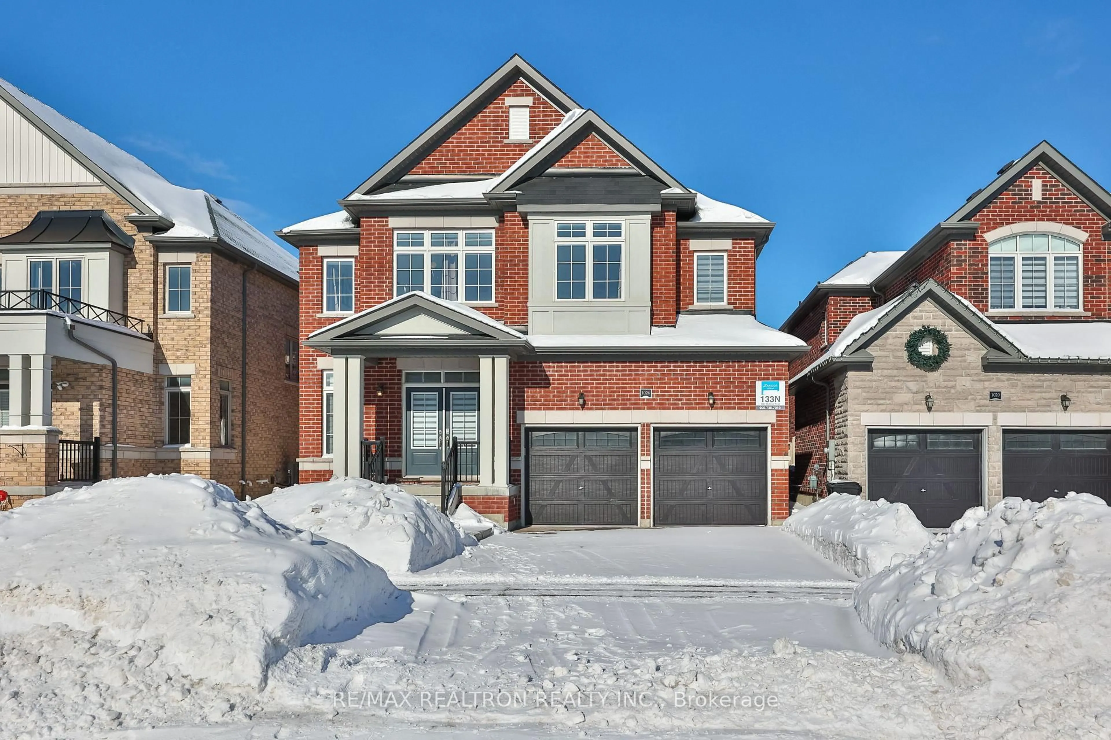 Home with brick exterior material, street for 1024 Wickham Rd, Innisfil Ontario L9S 0N5