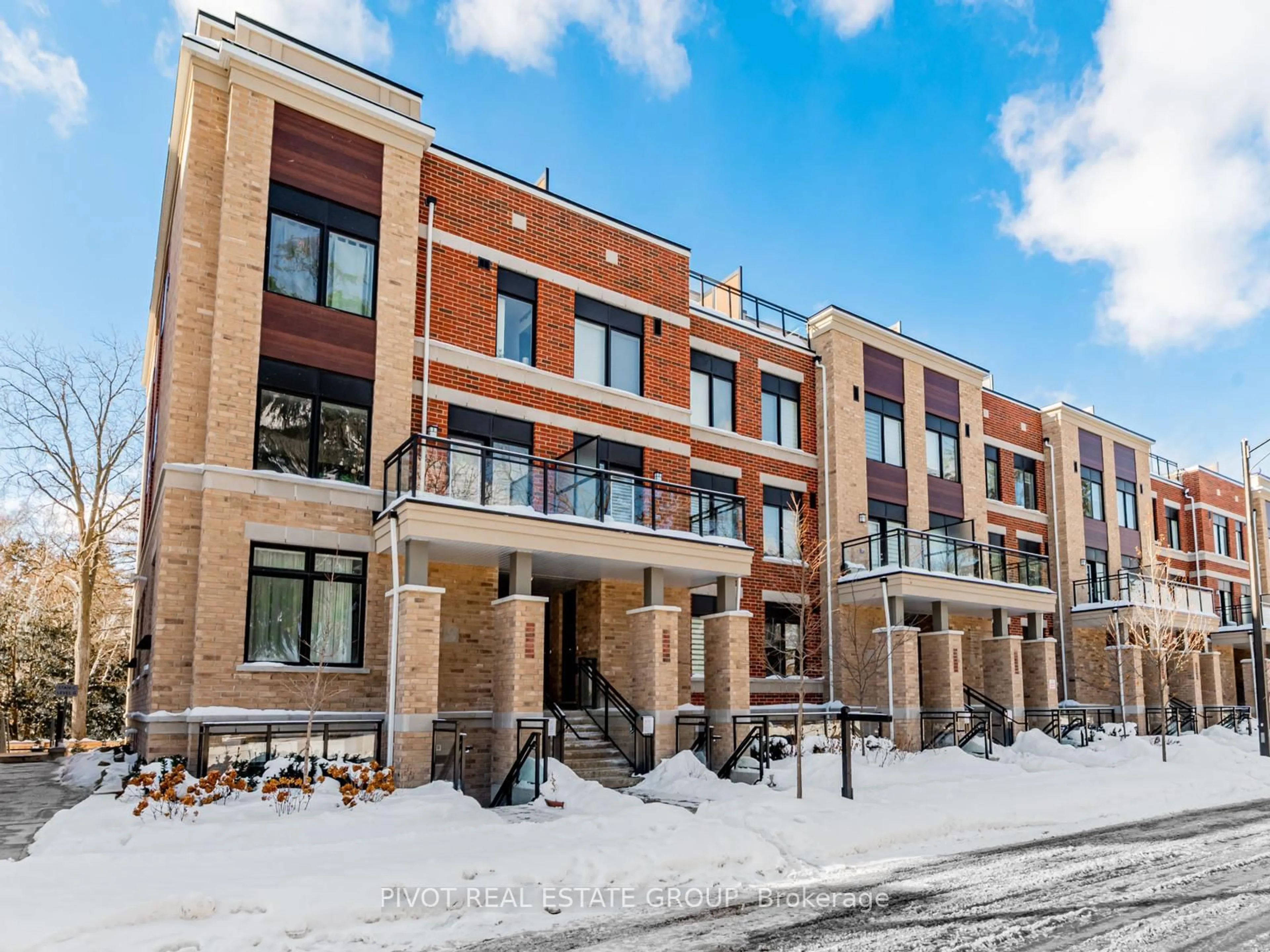 Home with brick exterior material, building for 60 Elizabeth St #2107, Richmond Hill Ontario L4C 5W2