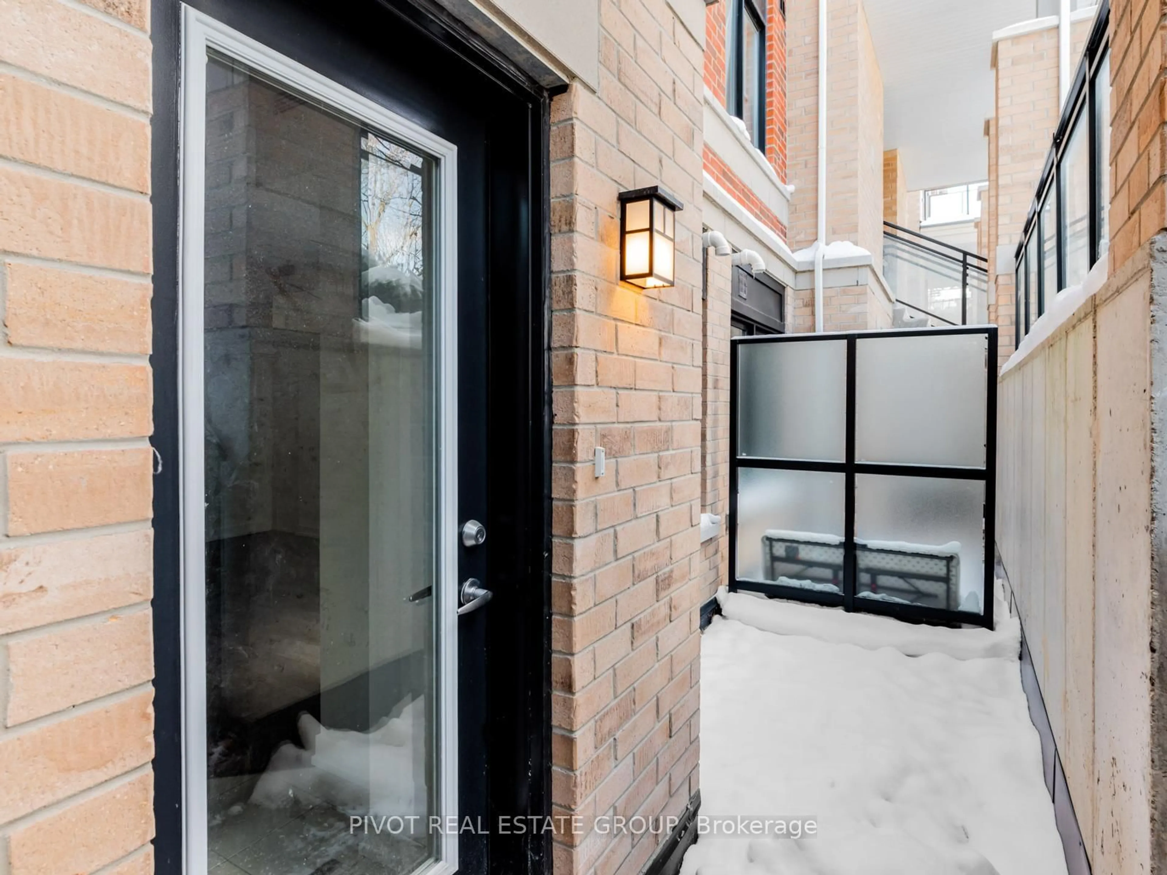 Indoor entryway for 60 Elizabeth St #2107, Richmond Hill Ontario L4C 5W2