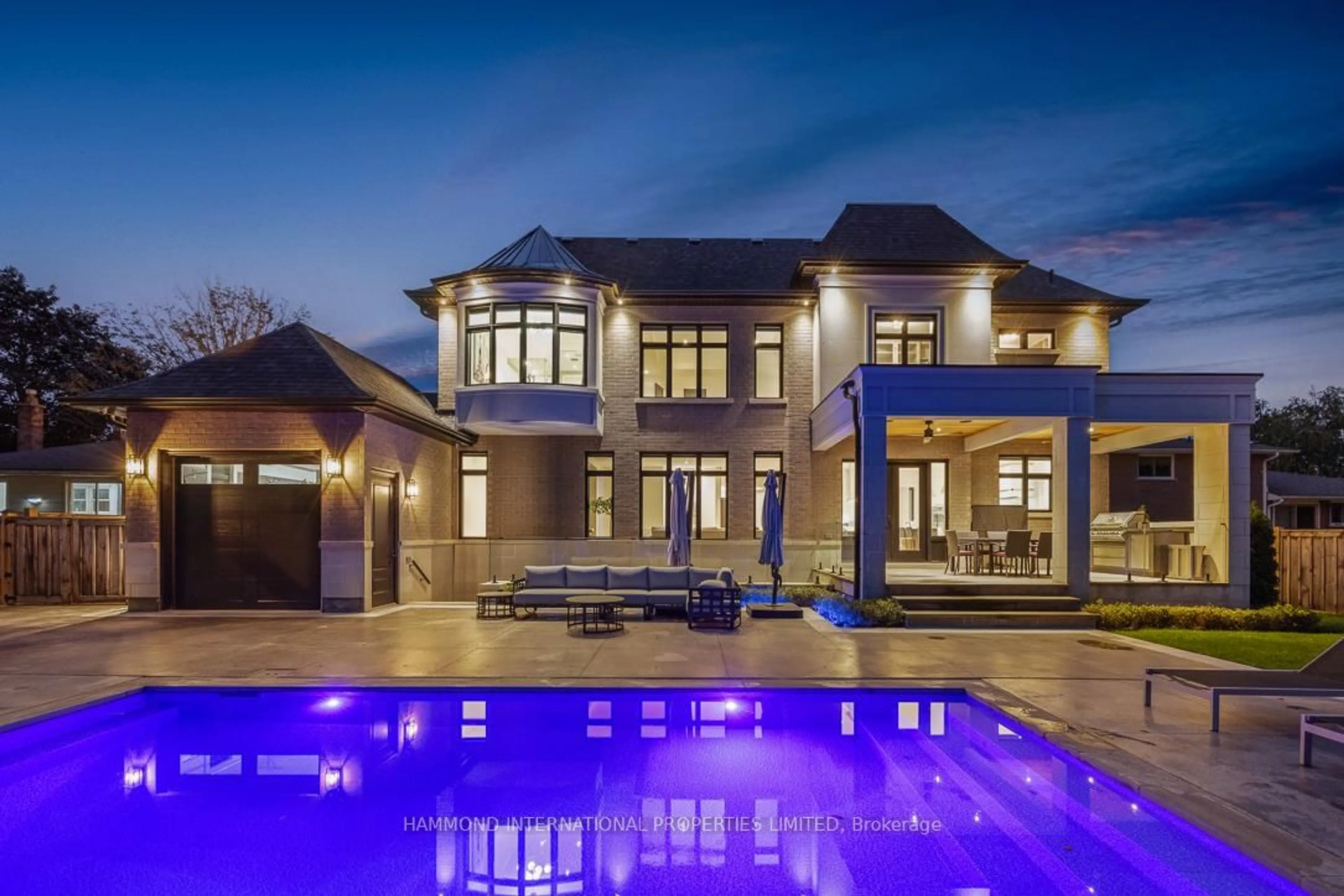 Unknown for 108 Hollingsworth Dr, King Ontario L7B 1G4