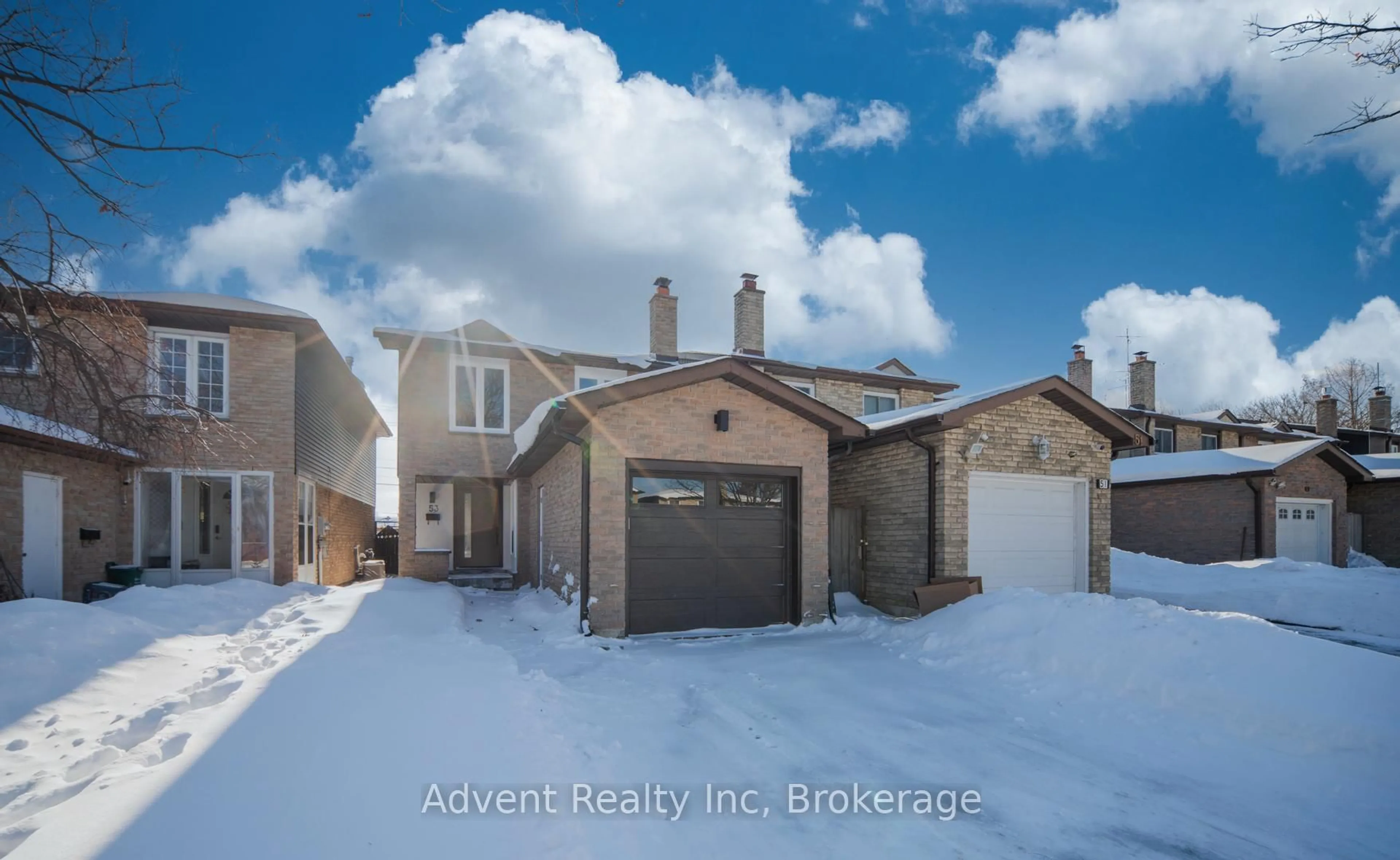 A pic from outside/outdoor area/front of a property/back of a property/a pic from drone, street for 53 Cheeseman Dr, Markham Ontario L3R 3G3