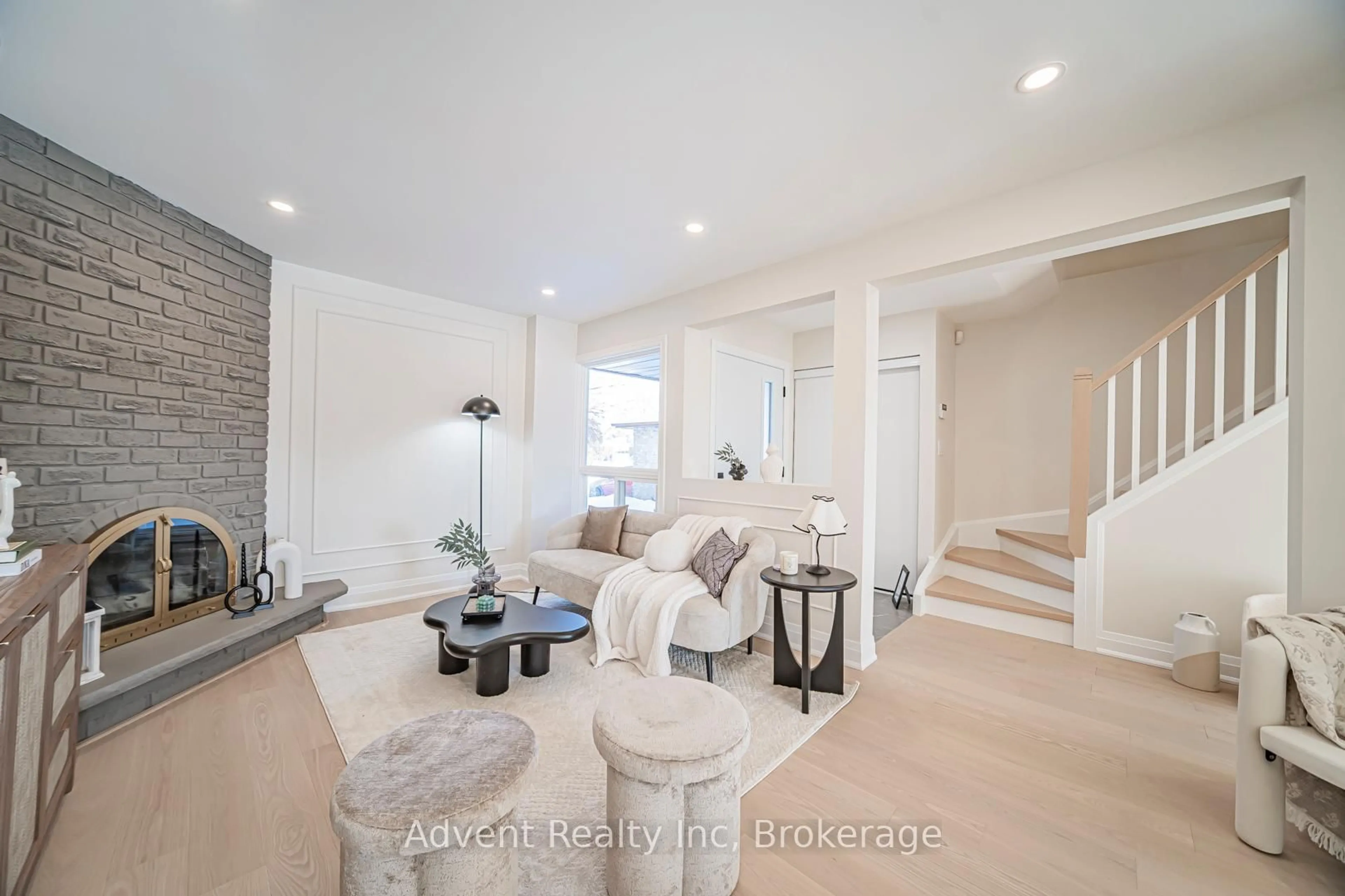 Living room with furniture, unknown for 53 Cheeseman Dr, Markham Ontario L3R 3G3