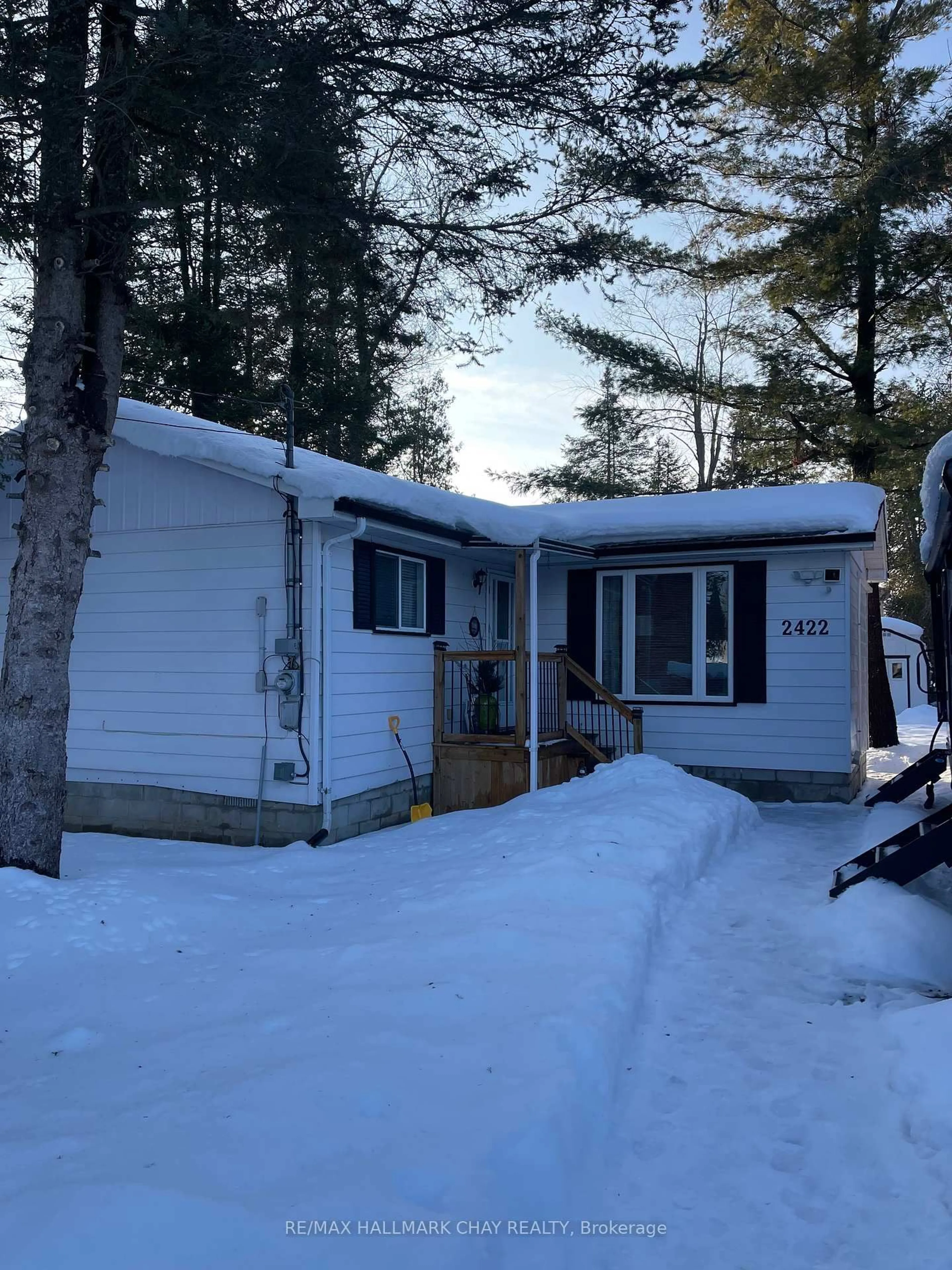 Unknown for 2422 25 Sdrd, Innisfil Ontario L9S 3Y7