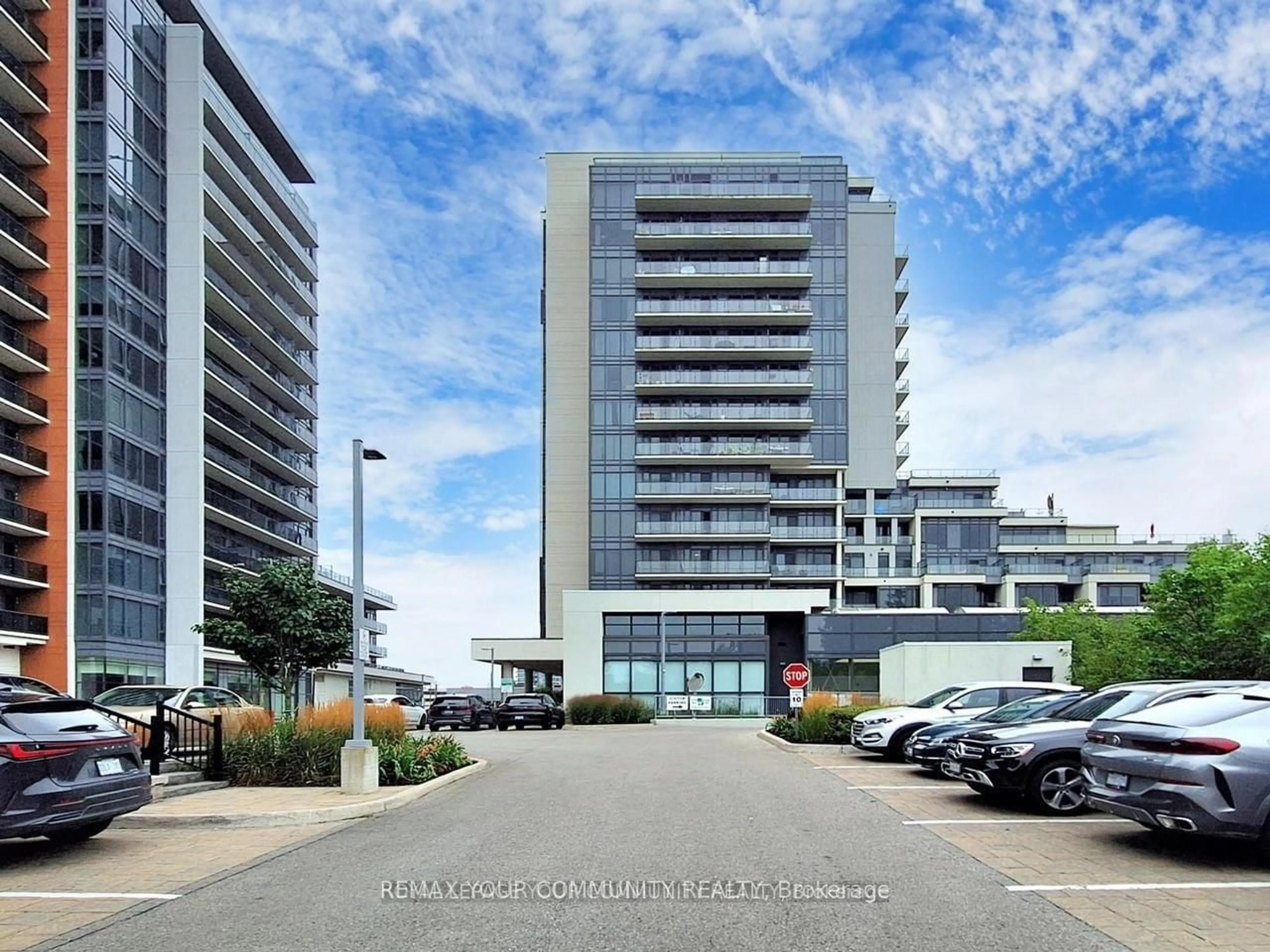 Unknown for 9618 Yonge St #301, Richmond Hill Ontario L4C 0X5