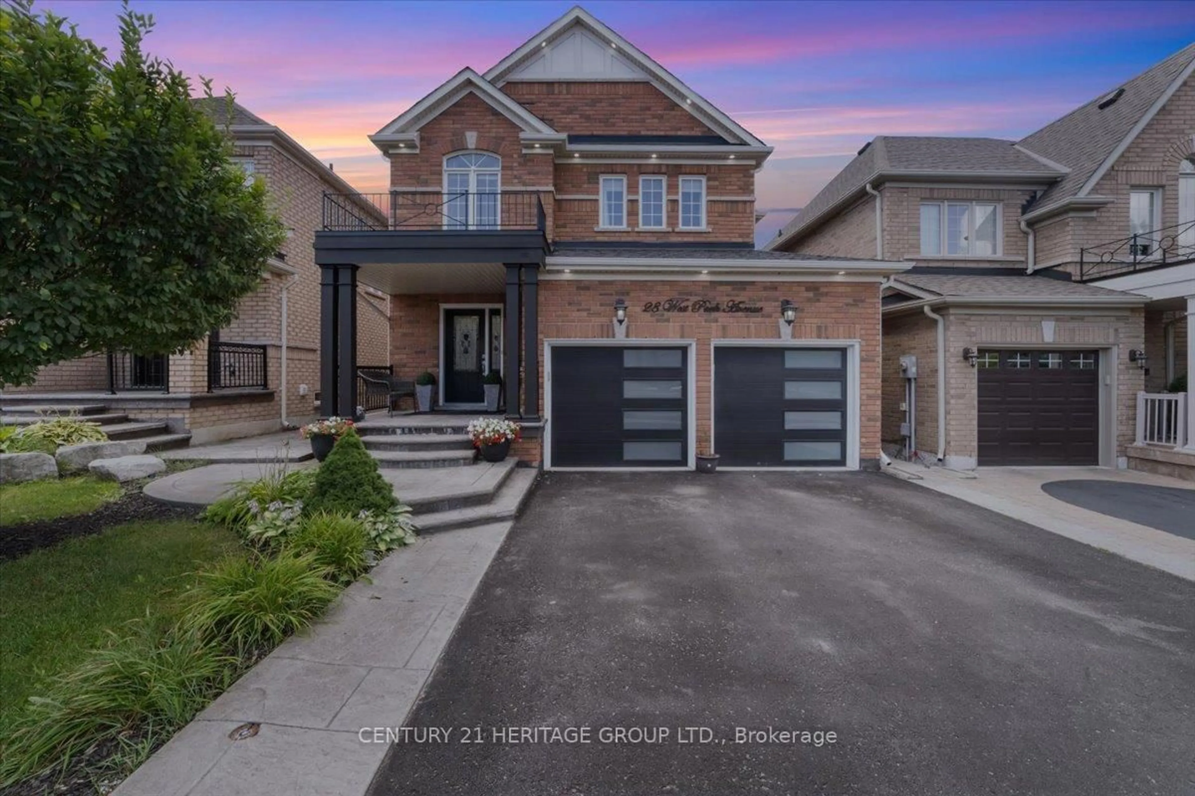 Home with brick exterior material, street for 28 West Park Ave, Bradford West Gwillimbury Ontario L3Z 0A8