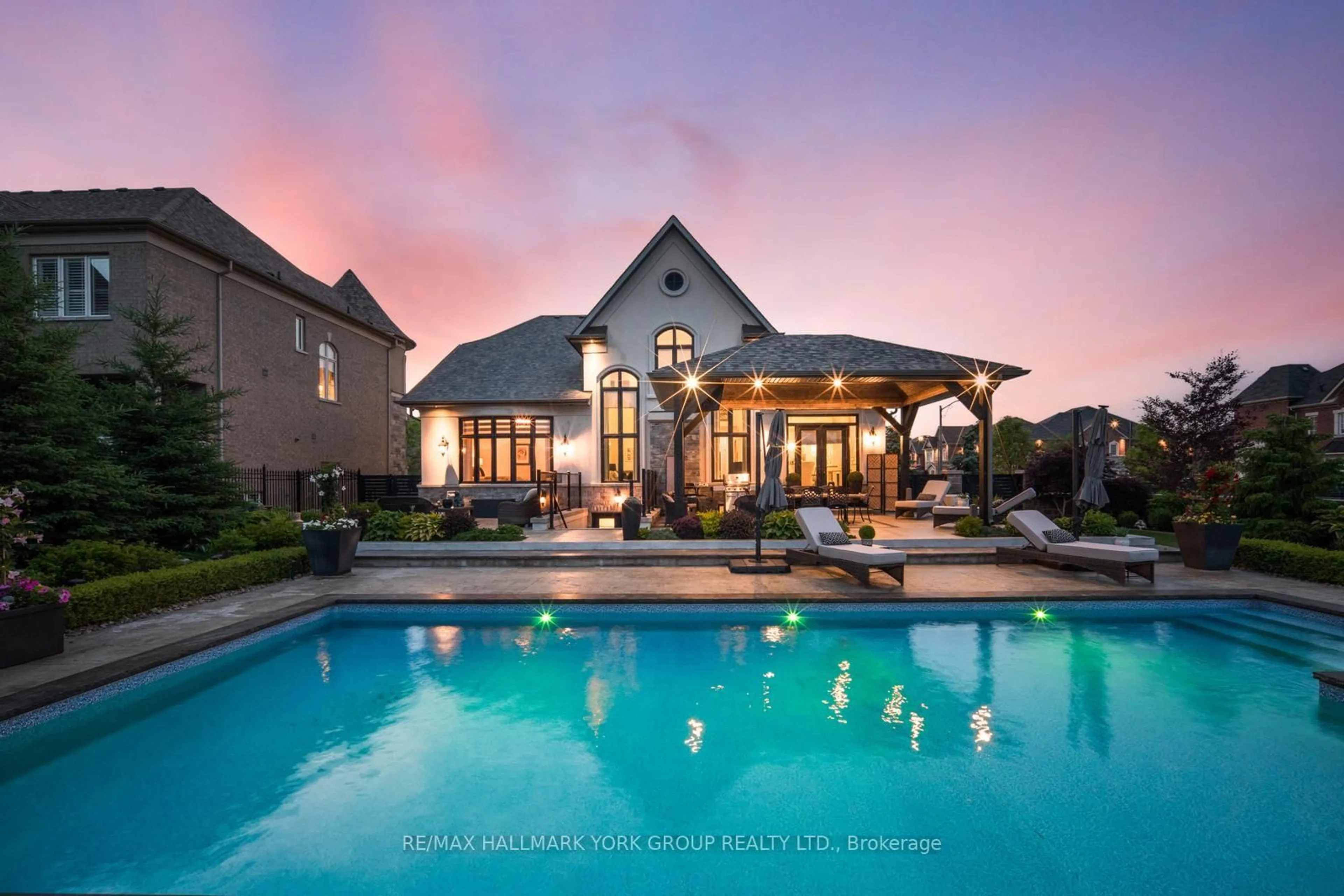 Pool for 2 Tidnish Crt, King Ontario L7B 0A1