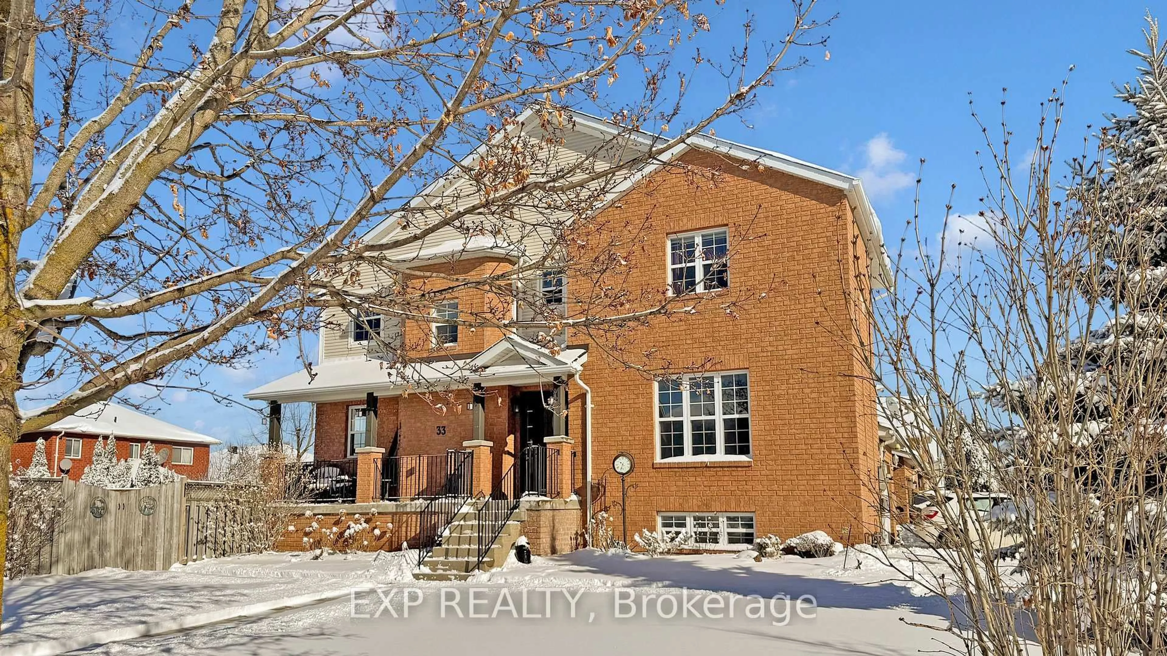 Home with brick exterior material, street for 33 Wrendale Cres, Georgina Ontario L4P 4C4