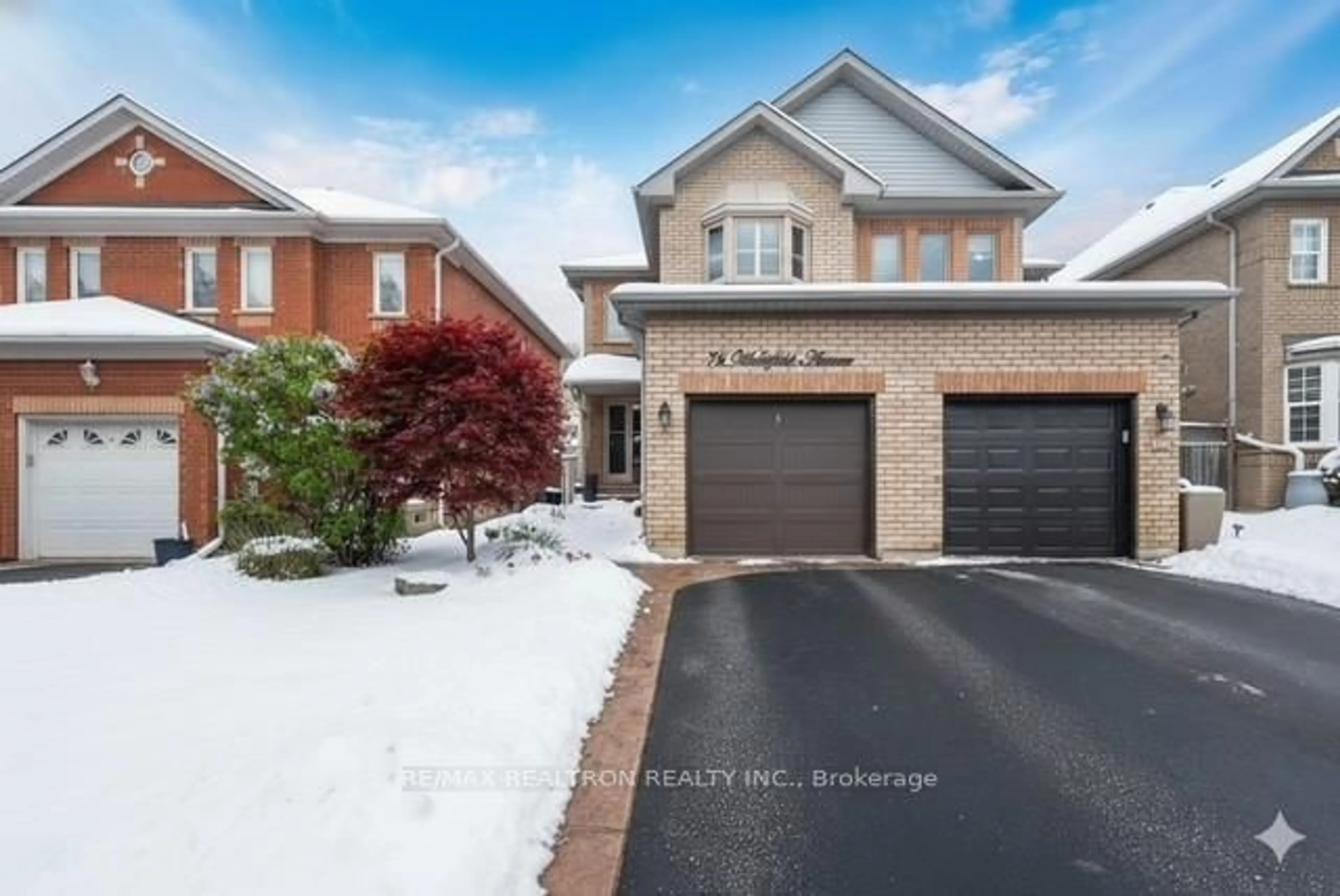 Home with brick exterior material, street for 75 Widdifield Ave, Newmarket Ontario L3X 1Z5