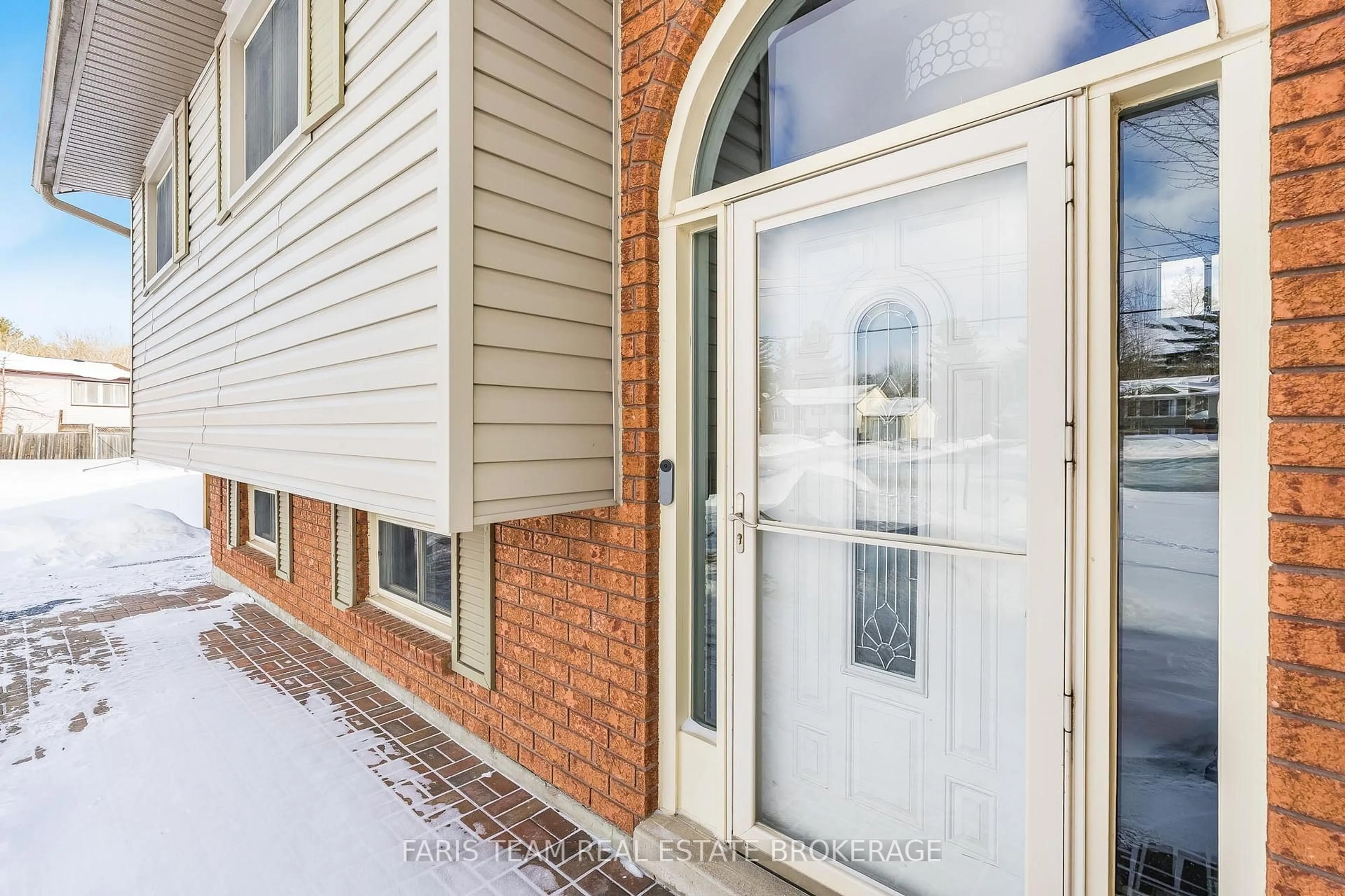 Unknown for 52 Roth St, Essa Ontario L0M 1B2