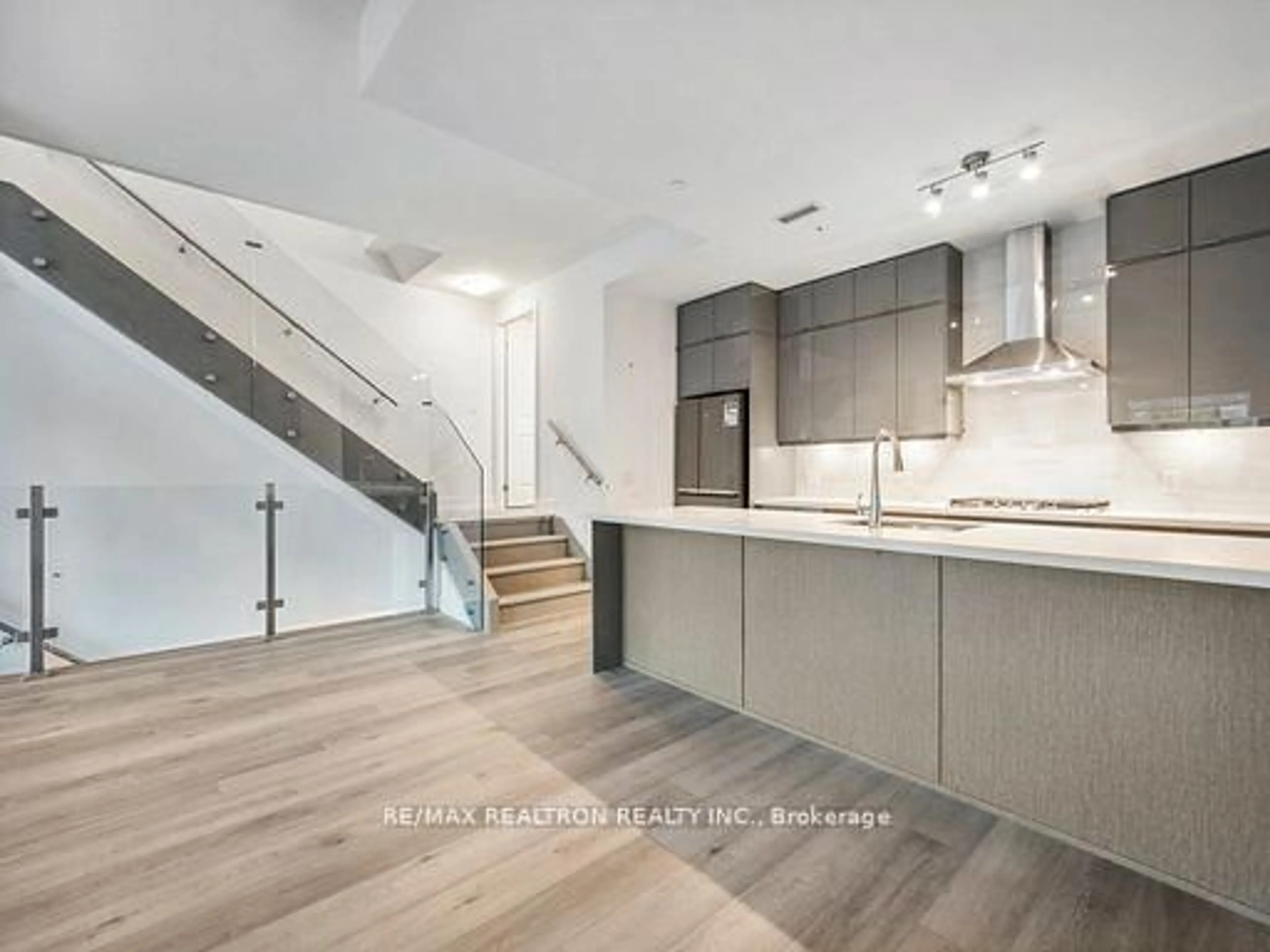 Open concept kitchen, unknown for 11750 Ninth Line #130 B, Whitchurch-Stouffville Ontario L4A 5G1