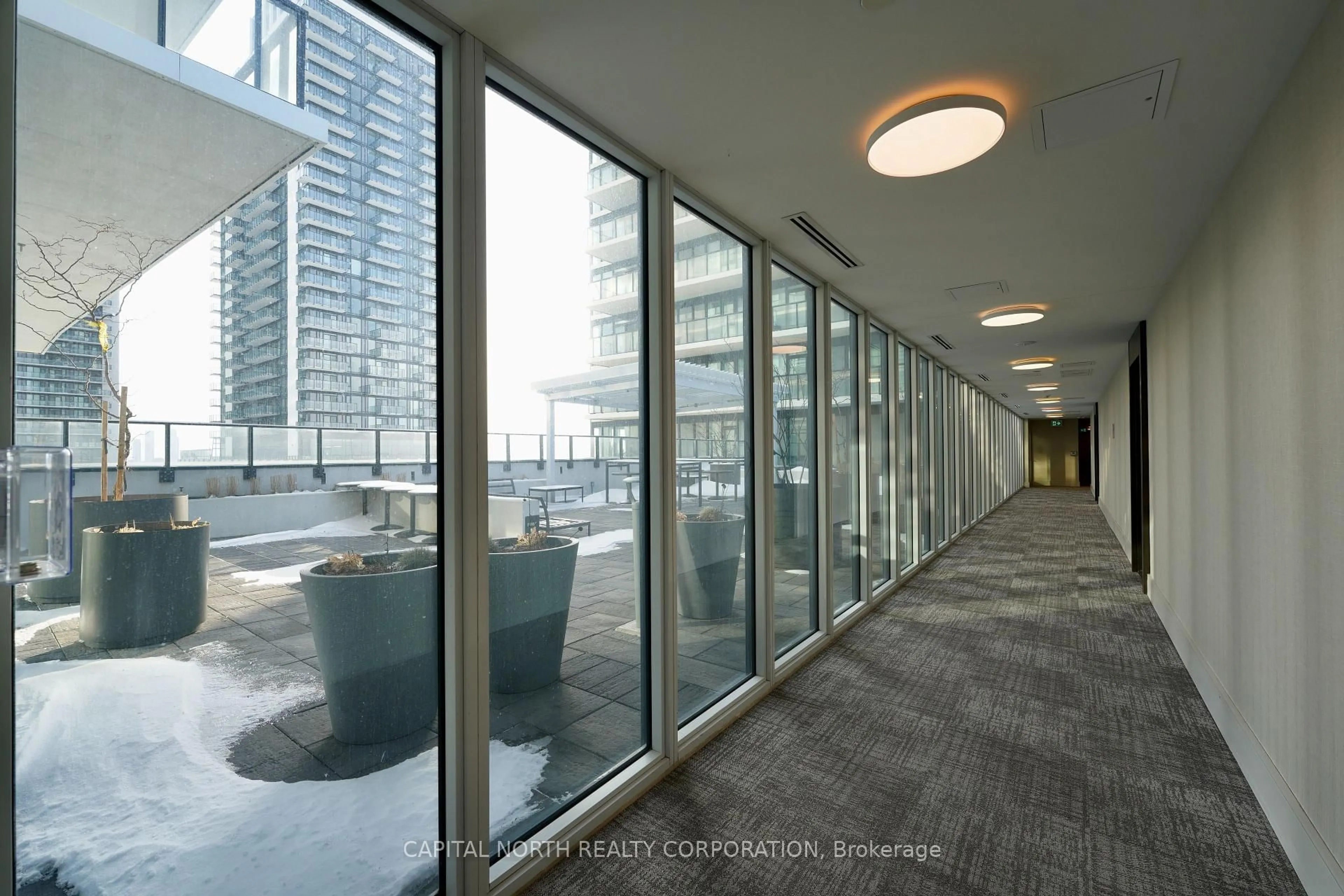 Indoor foyer for 9000 Jane St #704, Vaughan Ontario L4K 2M9