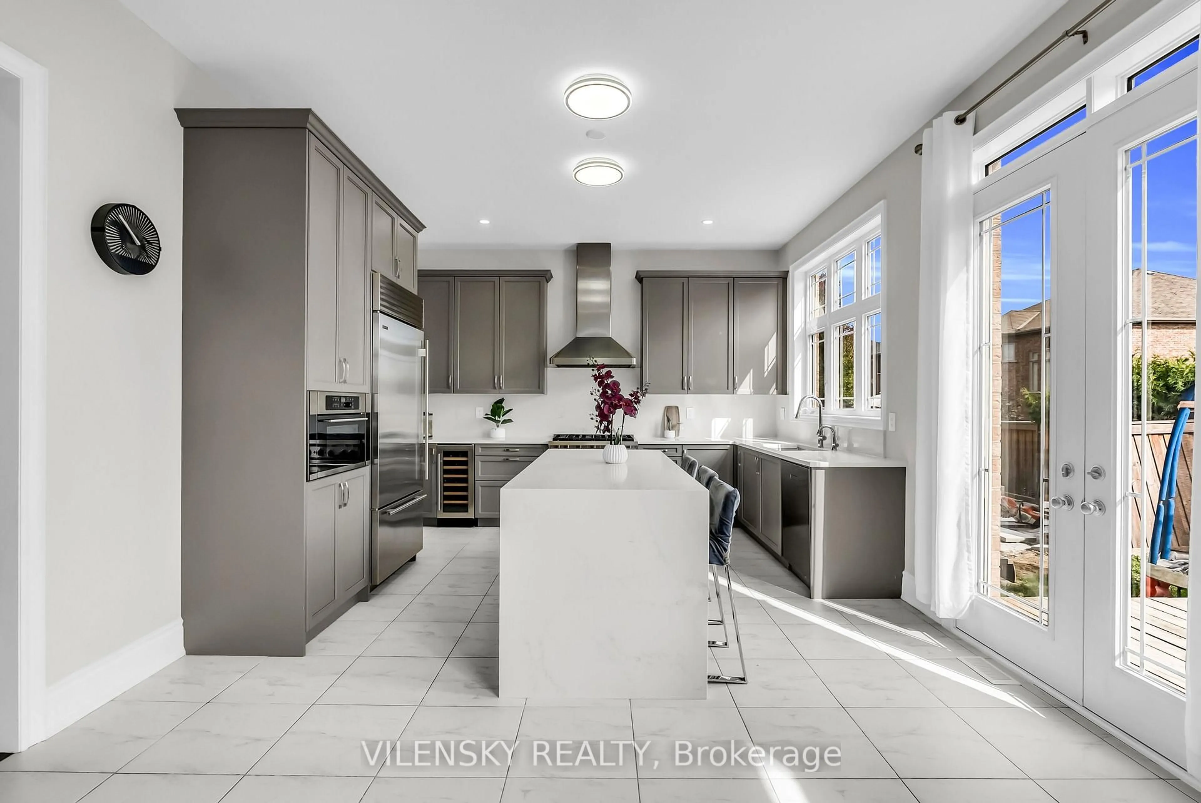Contemporary kitchen, ceramic/tile floor for 79 Menotti Dr, Richmond Hill Ontario L4E 1G7