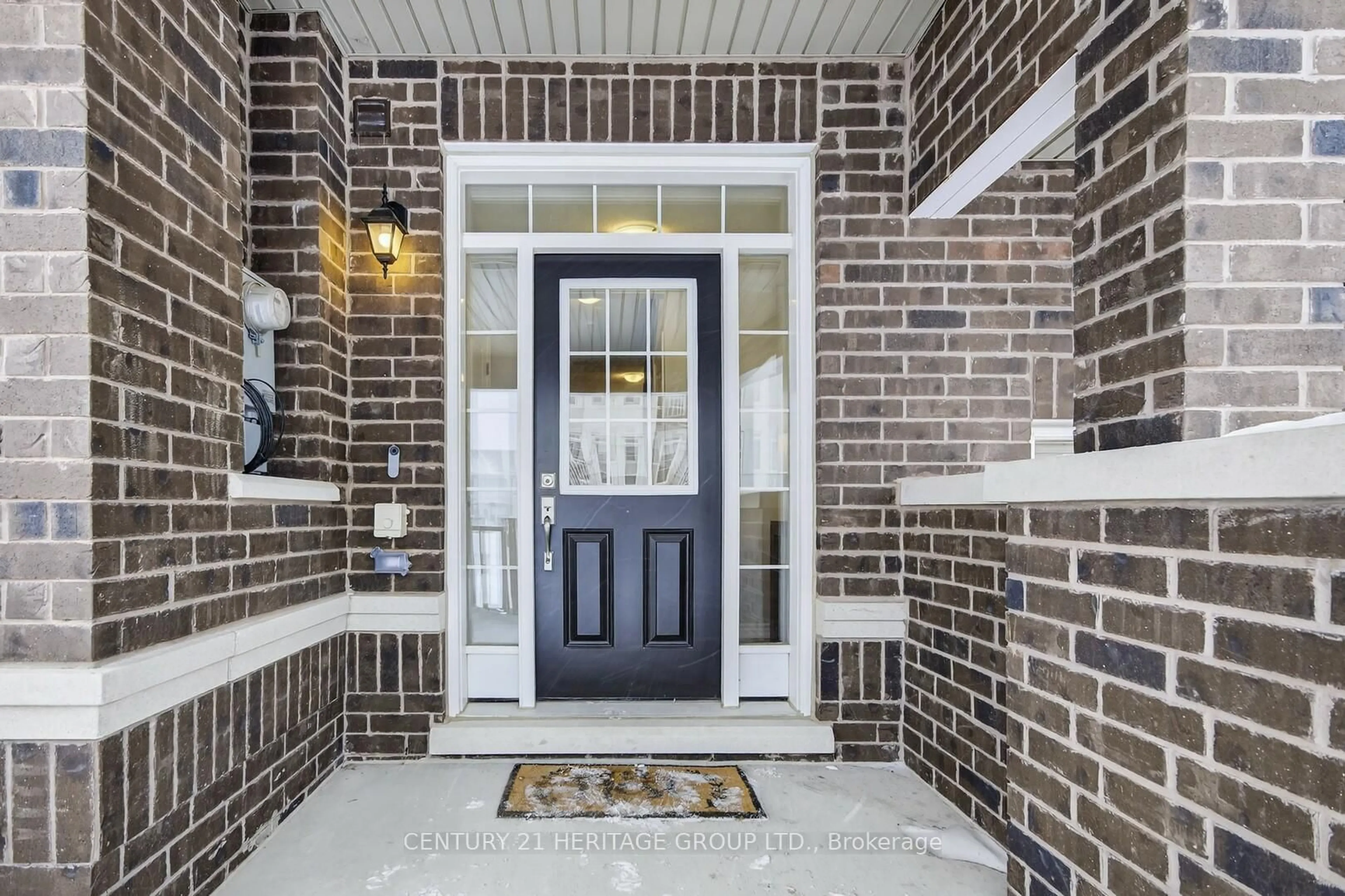 Indoor entryway for 6 Mel Irving Dr, Bradford West Gwillimbury Ontario L3Z 4P1