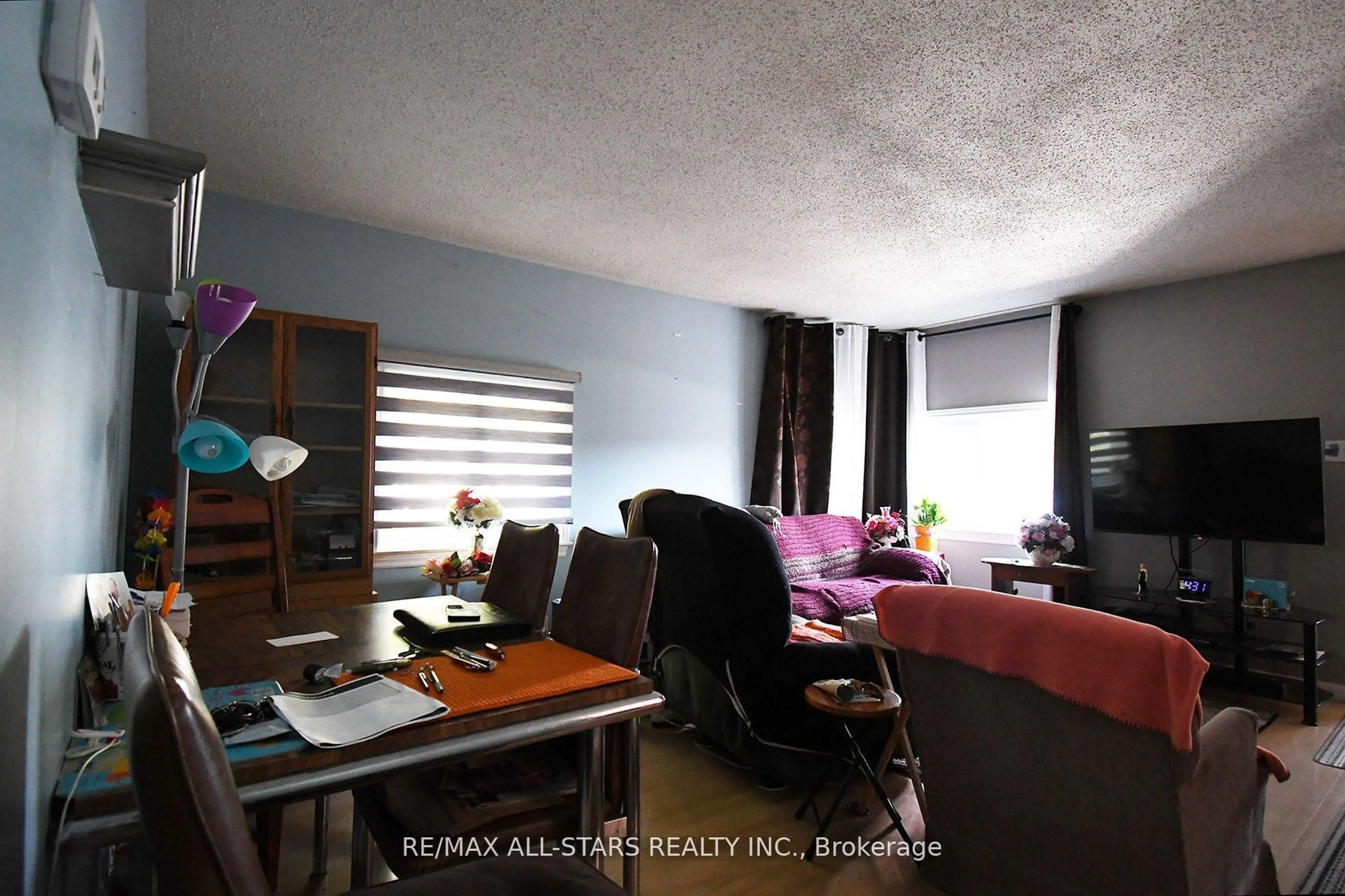 A pic of a room for 346 Pasadena Dr, Georgina Ontario L4P 2Z3