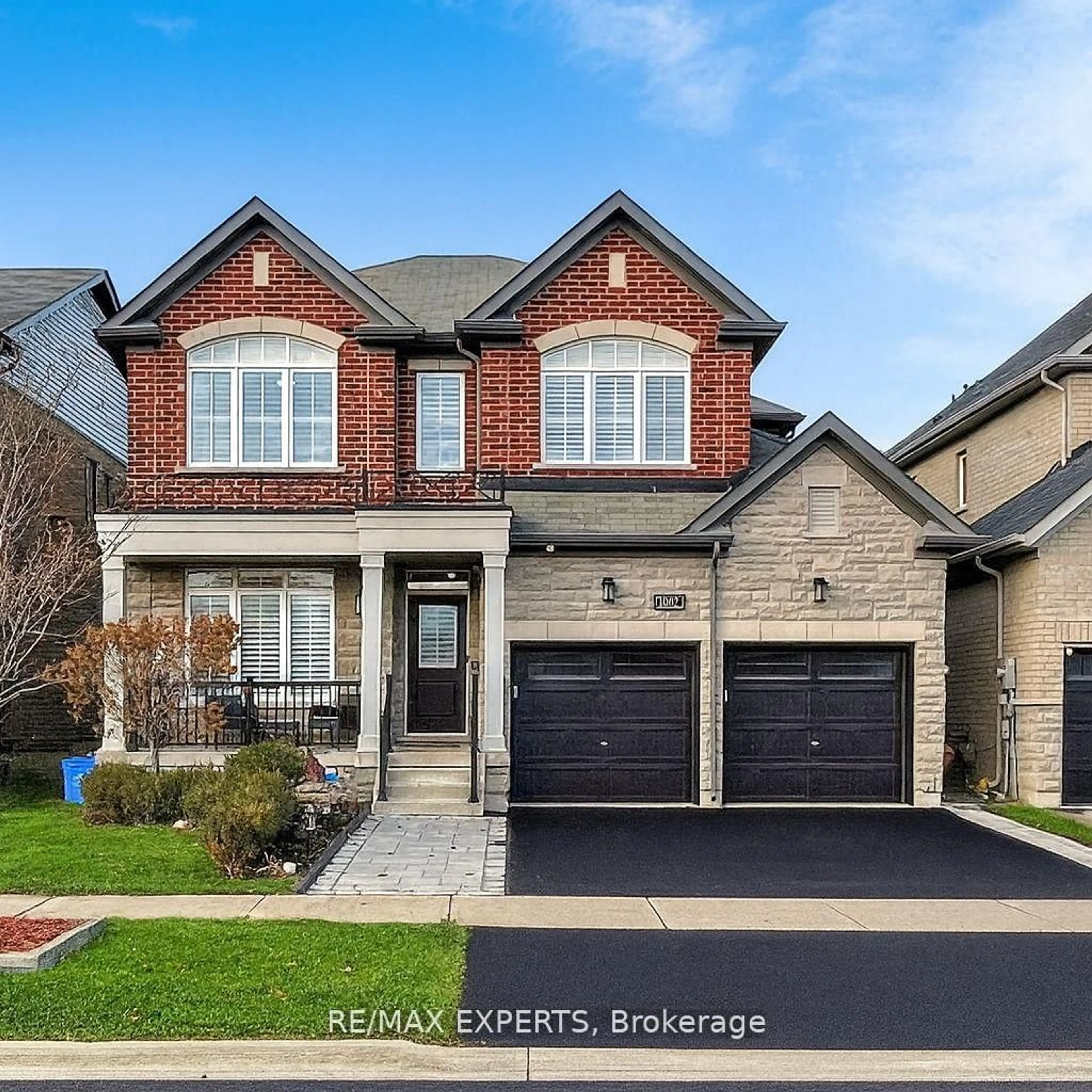 Home with brick exterior material, street for 1002 Cole St, Innisfil Ontario L9S 0J9