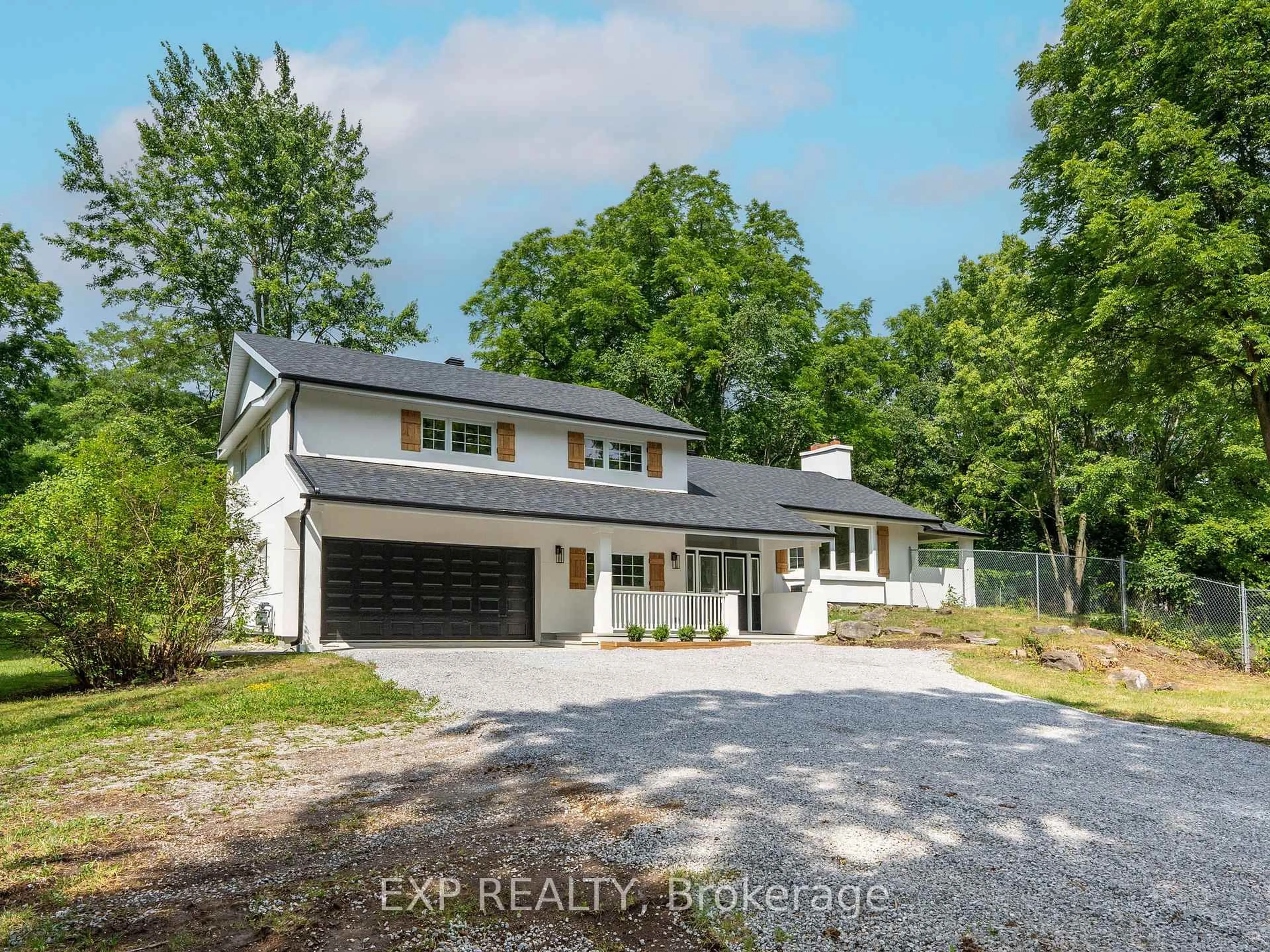 A pic from outside/outdoor area/front of a property/back of a property/a pic from drone, unknown for 12056 Leslie St, Richmond Hill Ontario L4E 3R5