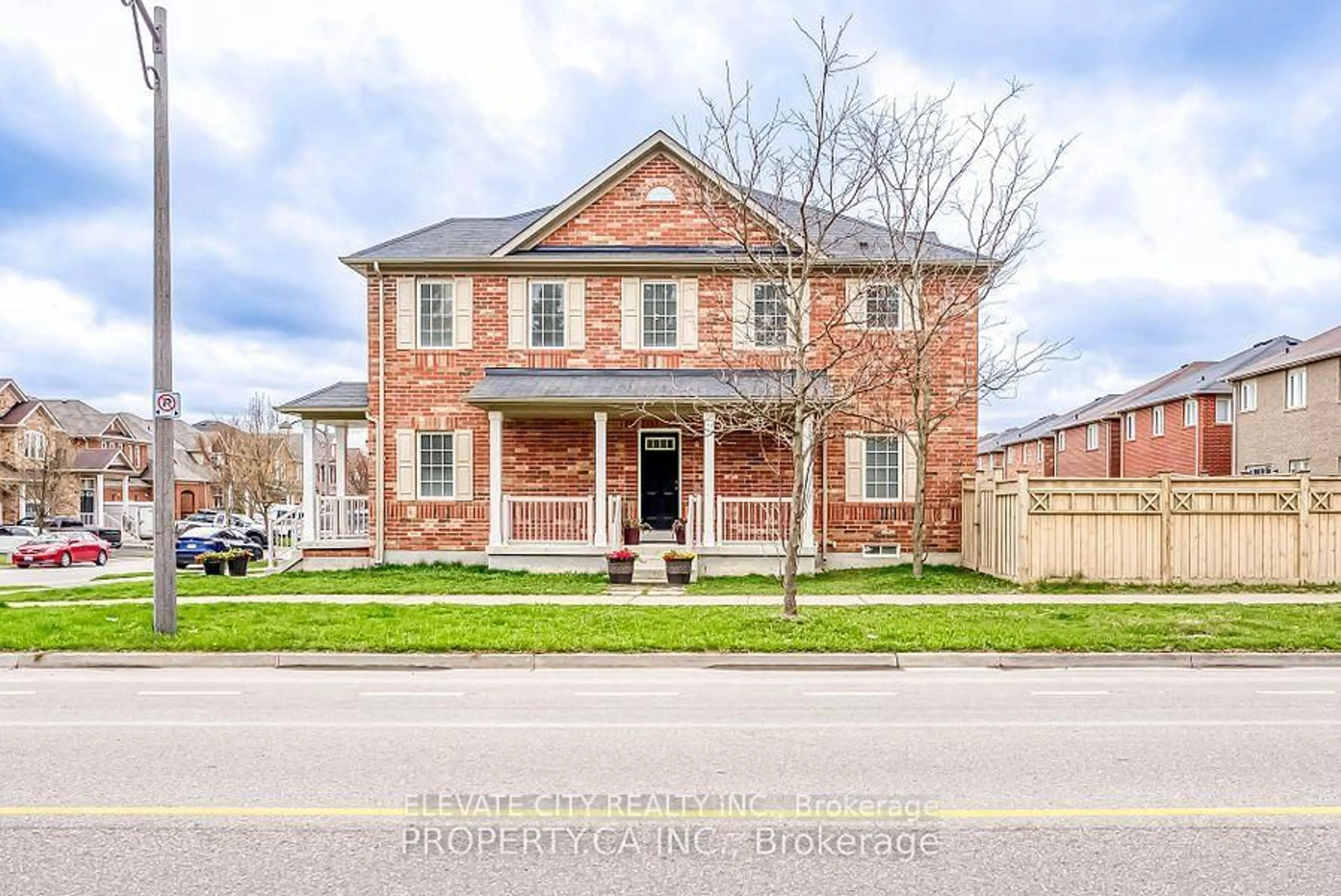 Home with brick exterior material, street for 2 Horn St, Whitchurch-Stouffville Ontario L4A 0X9