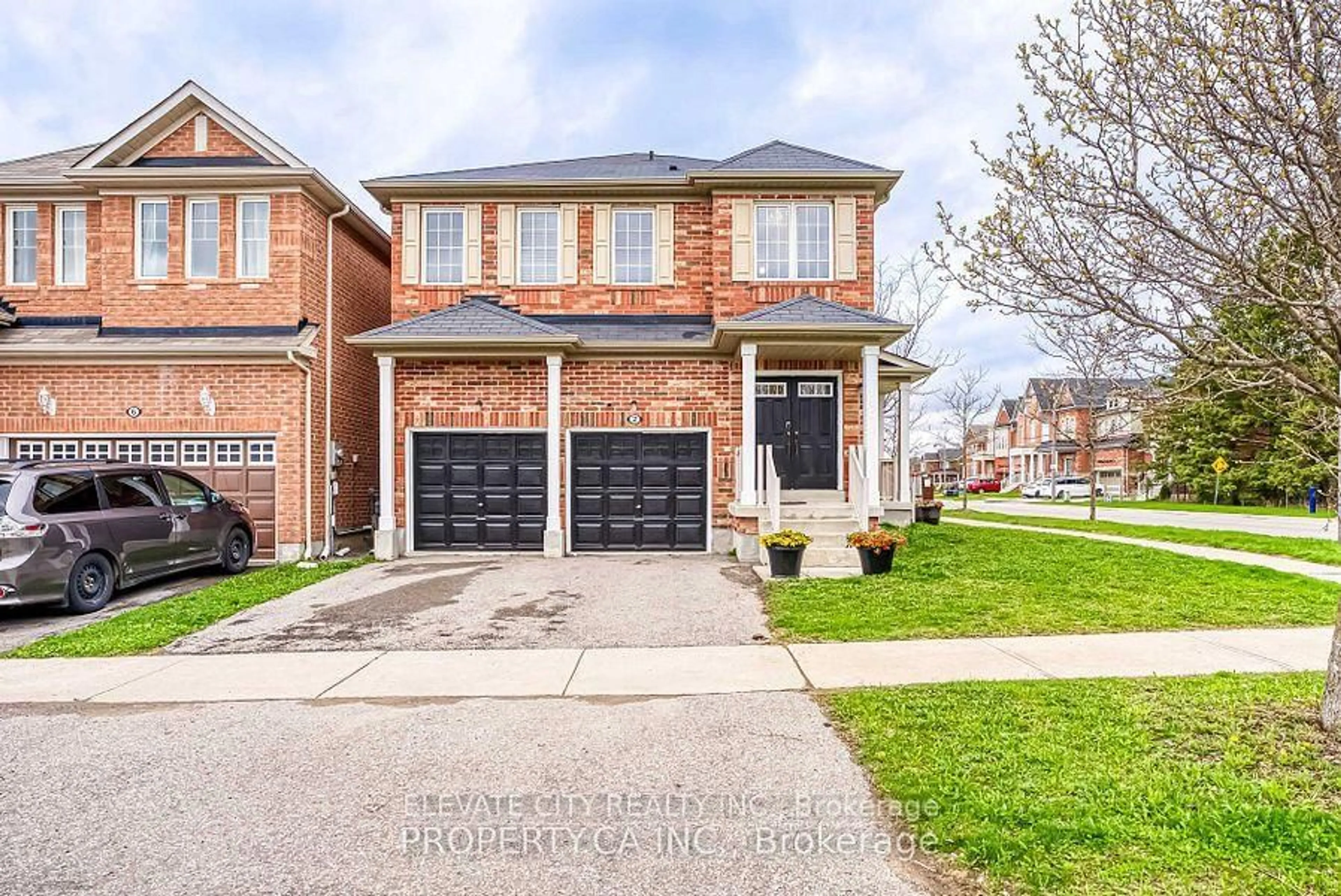 Home with brick exterior material, street for 2 Horn St, Whitchurch-Stouffville Ontario L4A 0X9