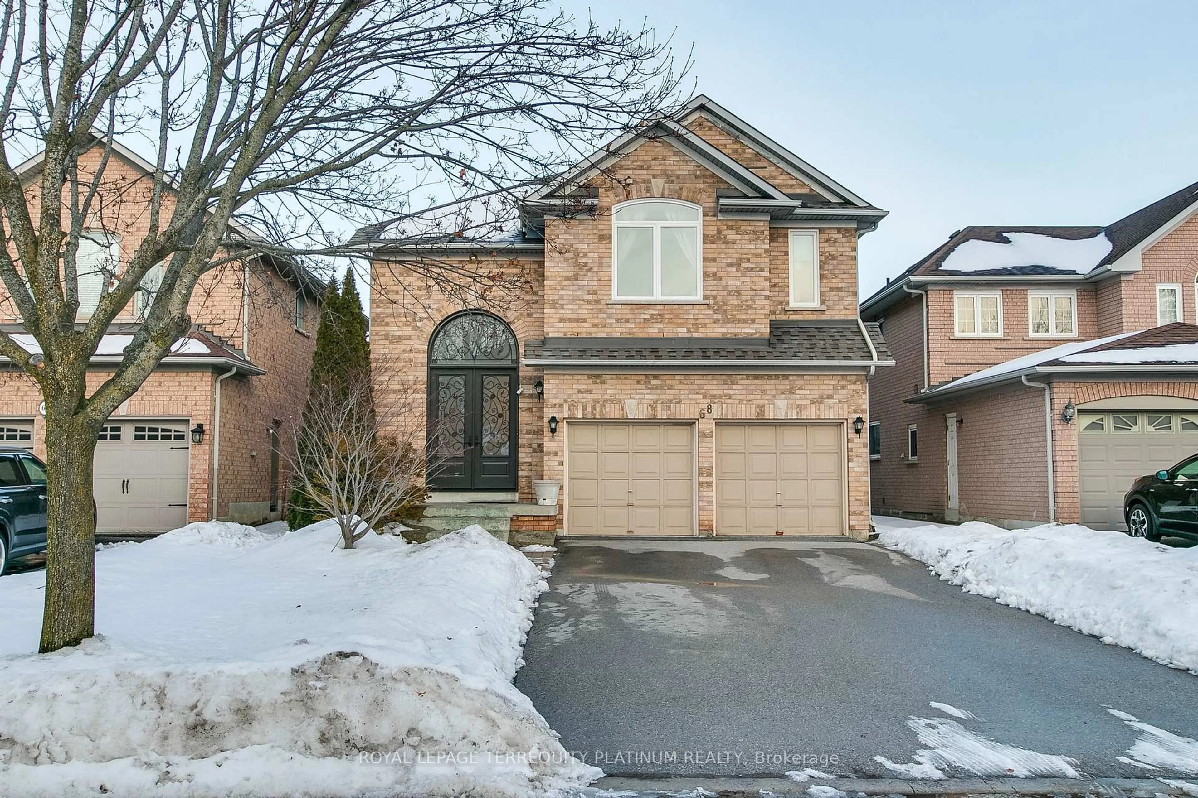 Home with brick exterior material, street for 68 Grandlea Cres, Markham Ontario L3S 4A3