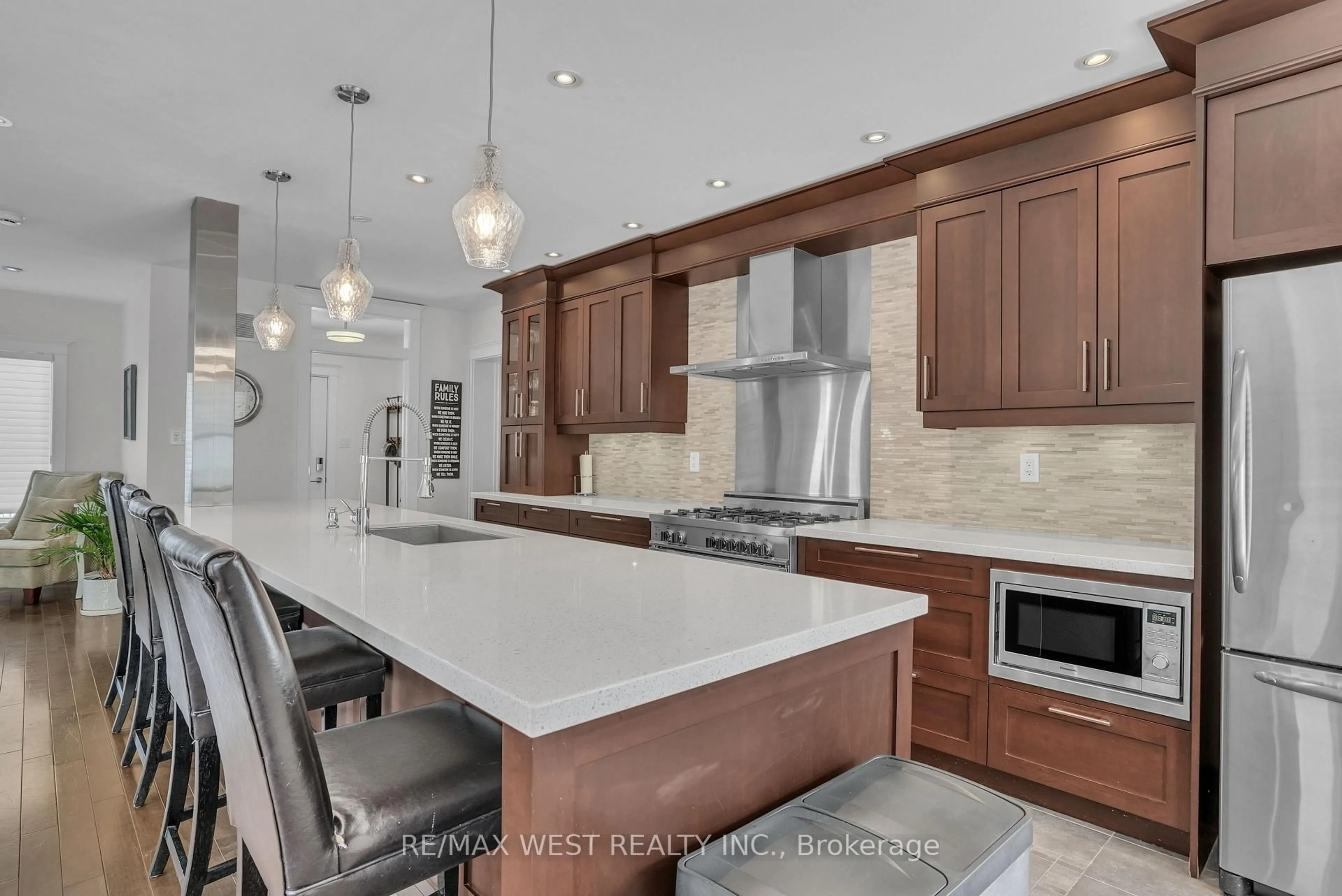 Contemporary kitchen, ceramic/tile floor for 53 Metcalfe St, Aurora Ontario L4G 1E5