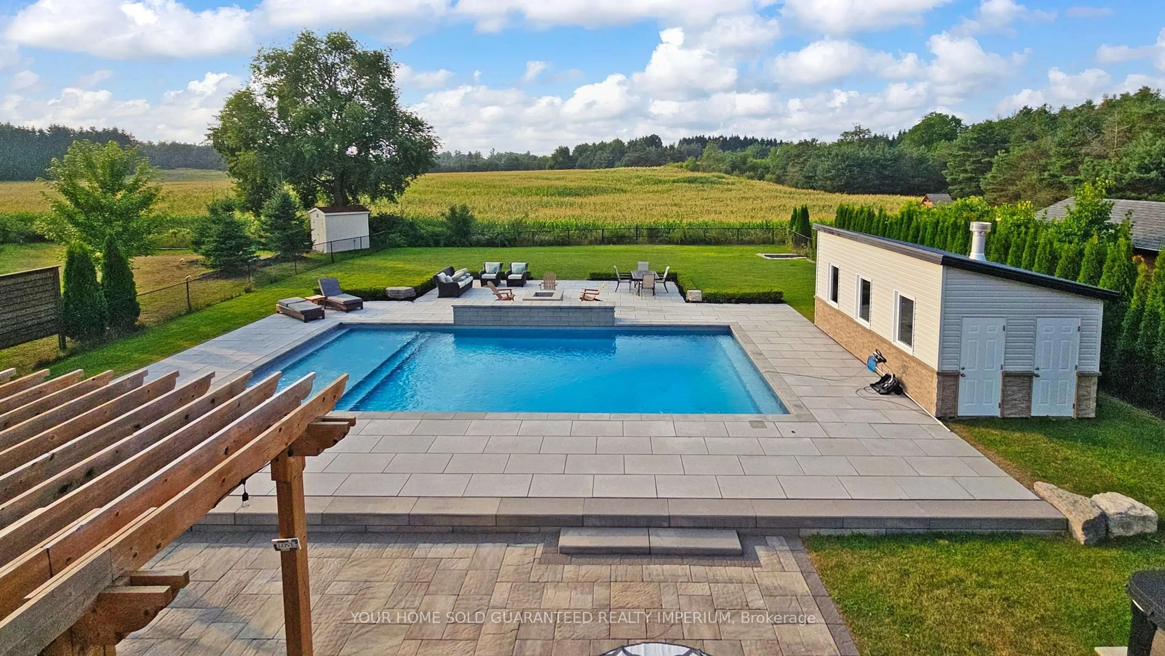 Pool for 24 Wyndance Way, Uxbridge Ontario L9P 0B8