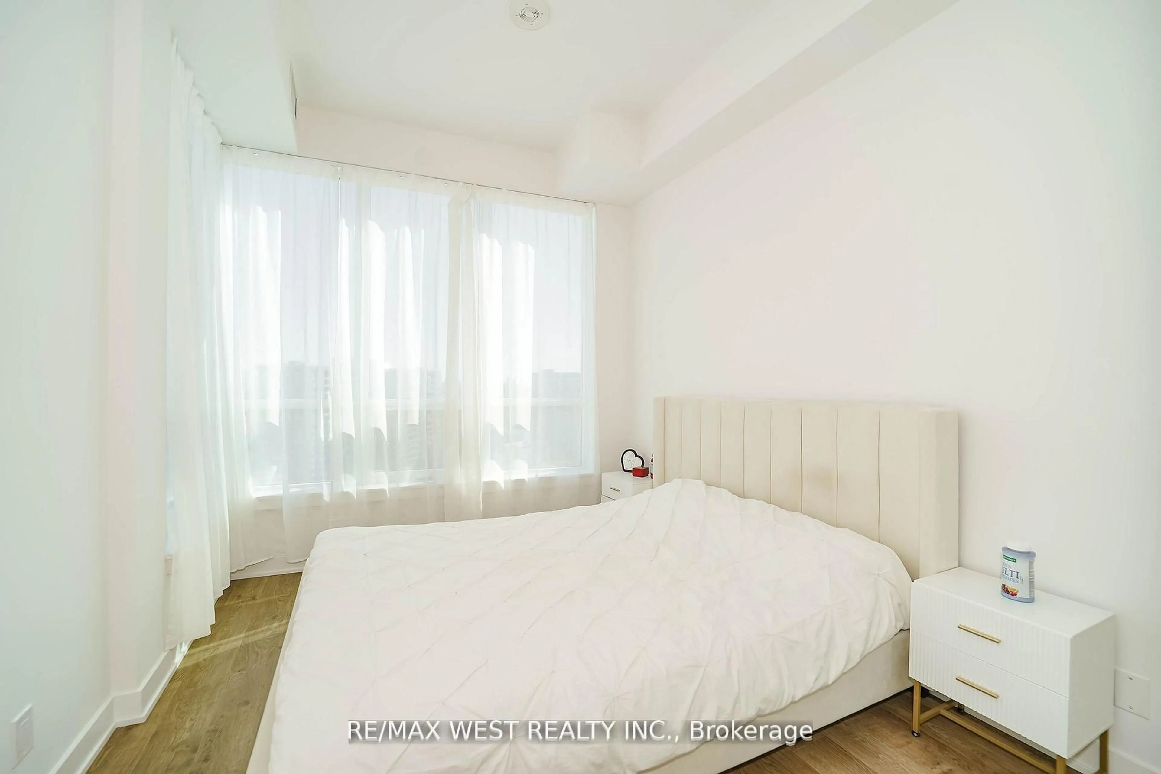 Bedroom with bed, unknown for 50 Upper Mall Way #1101, Vaughan Ontario L4J 0L8