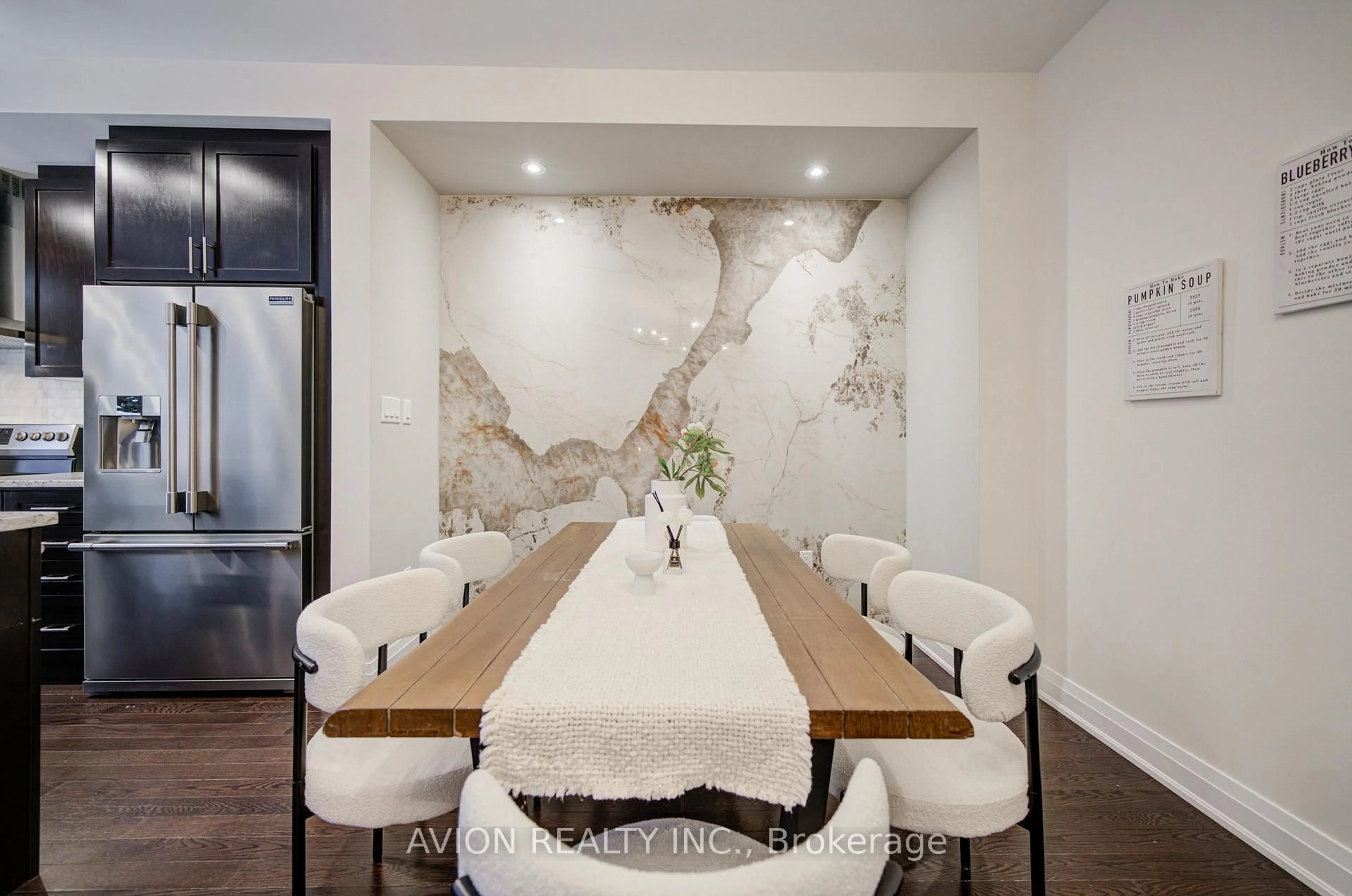 Dining room, ceramic/tile floor for 42 Causland Lane, Richmond Hill Ontario L4S 0G5