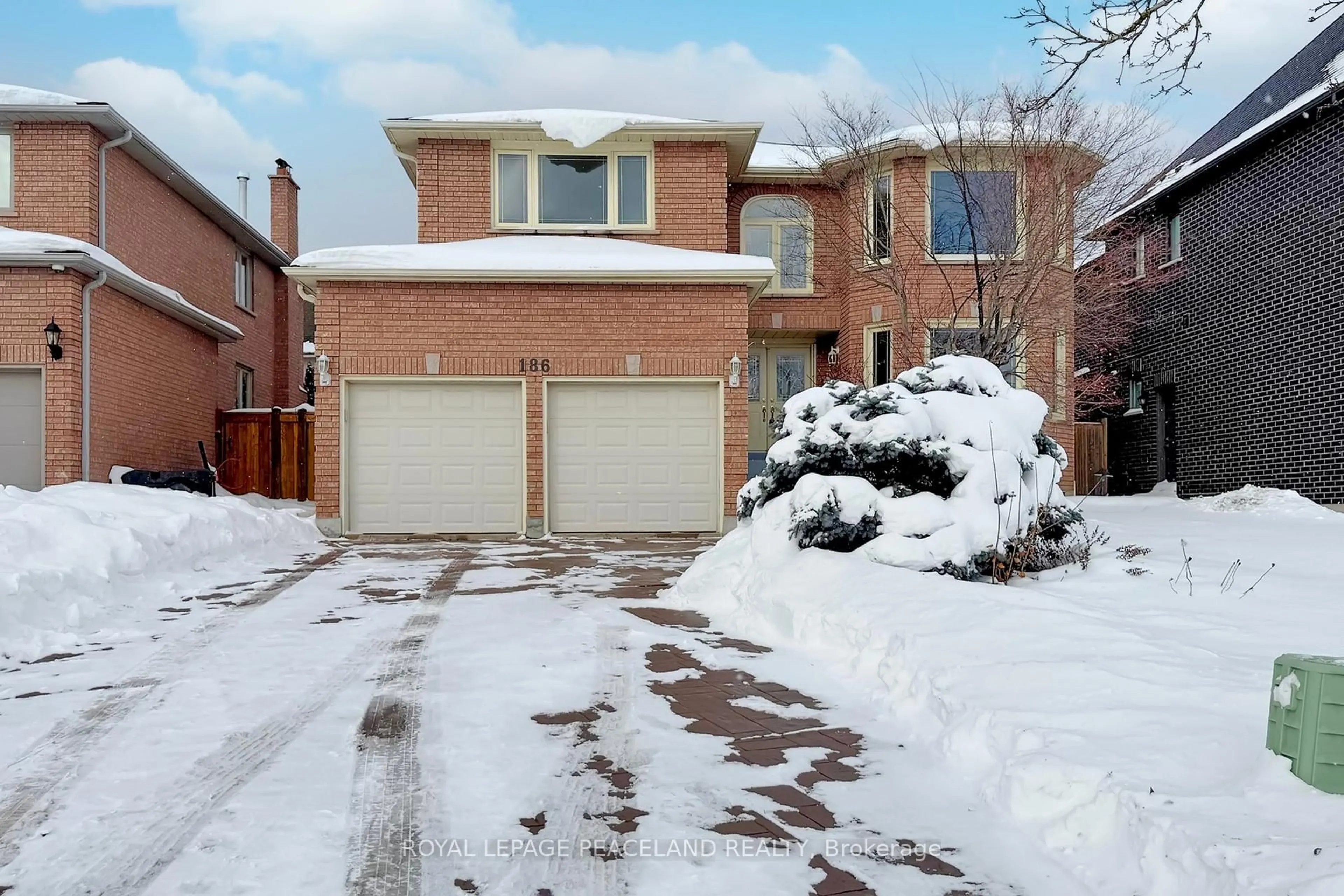 Home with brick exterior material, street for 186 Marsi Rd, Richmond Hill Ontario L4C 5S8