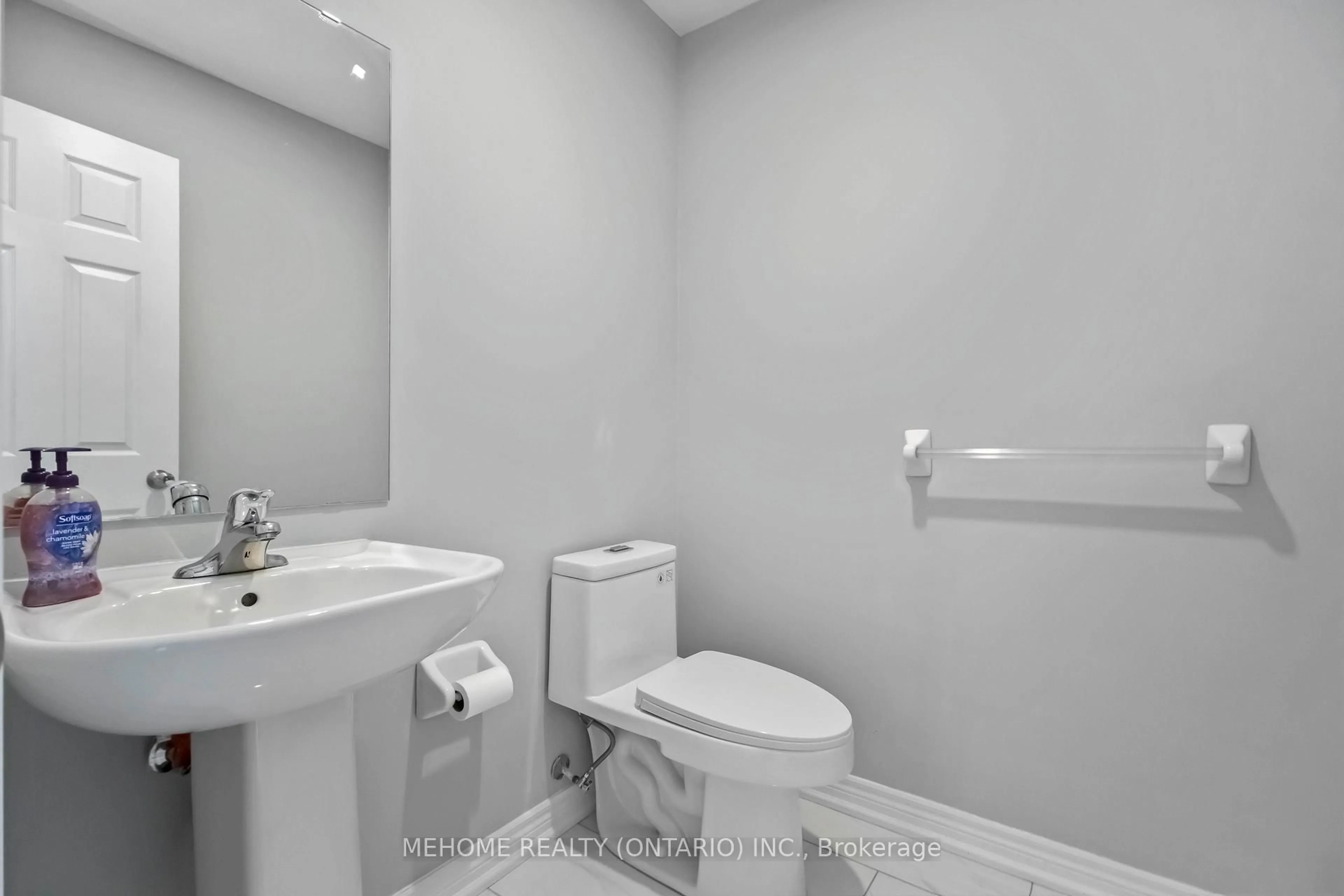 Standard bathroom, unknown for 229 Dundas Way, Markham Ontario L6E 0S8
