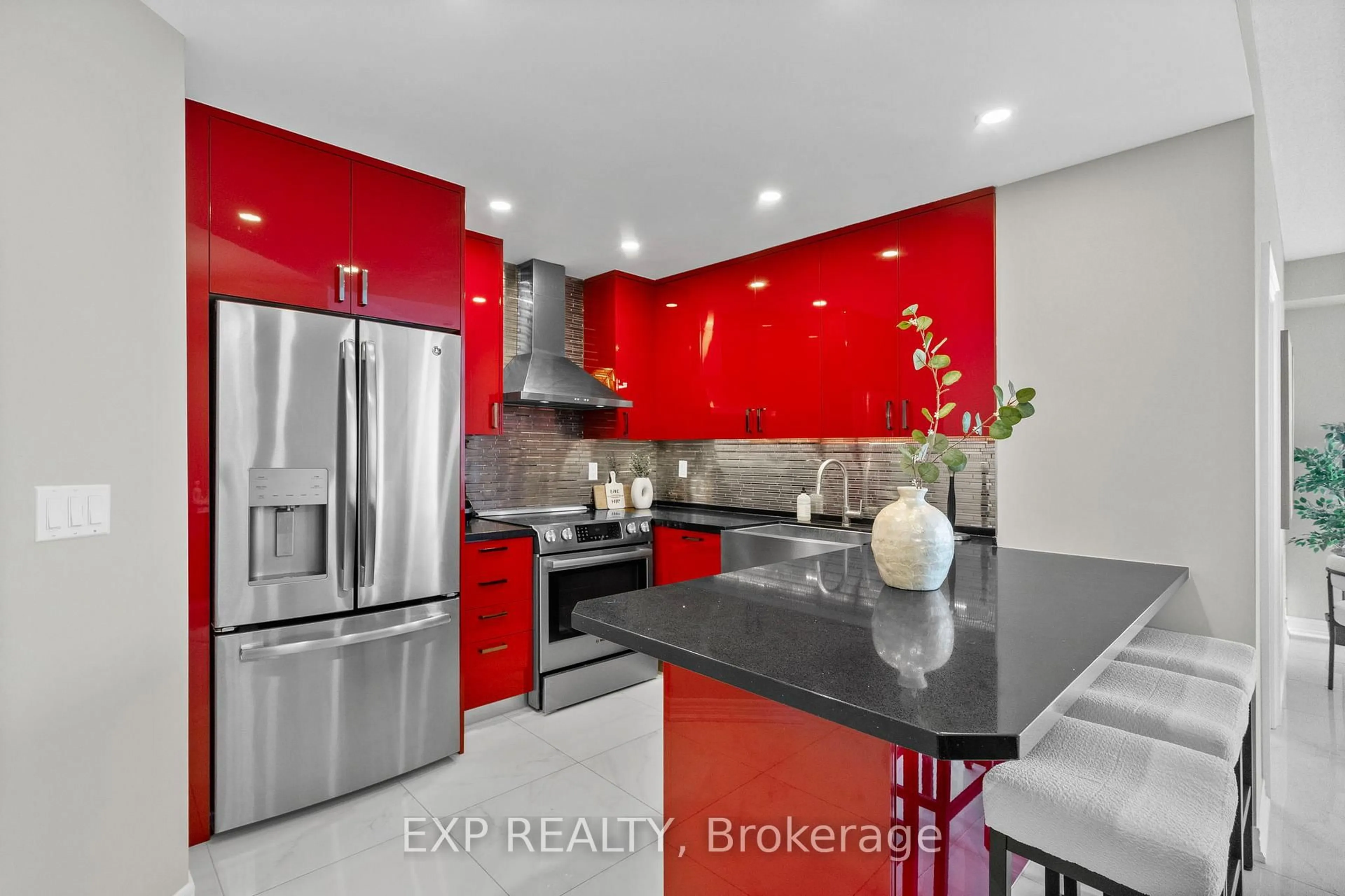 Contemporary kitchen, ceramic/tile floor for 33 Cox Blvd #928, Markham Ontario L3R 8A6