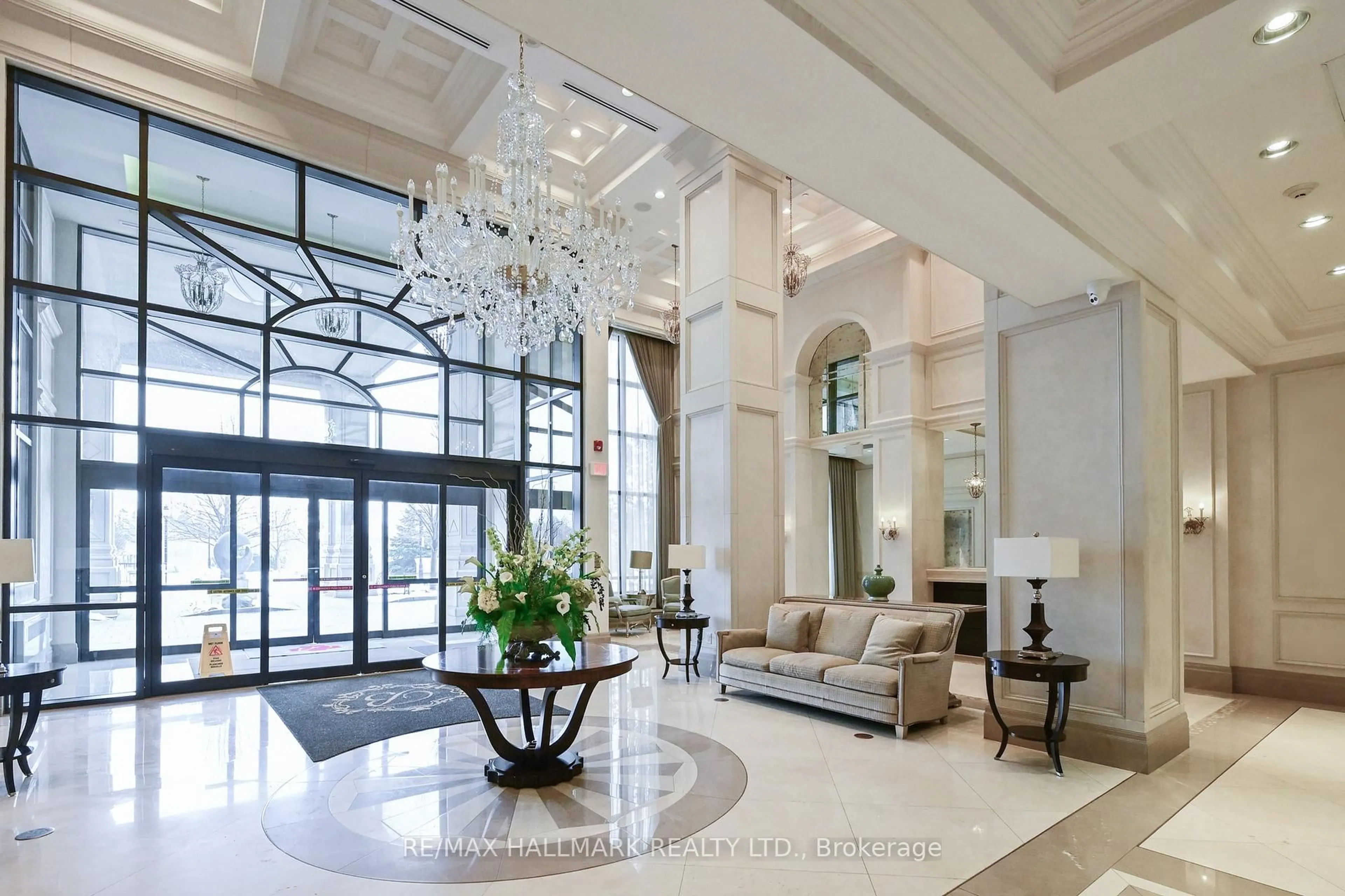 Lobby for 9255 Jane St #1705, Vaughan Ontario L6A 0K1