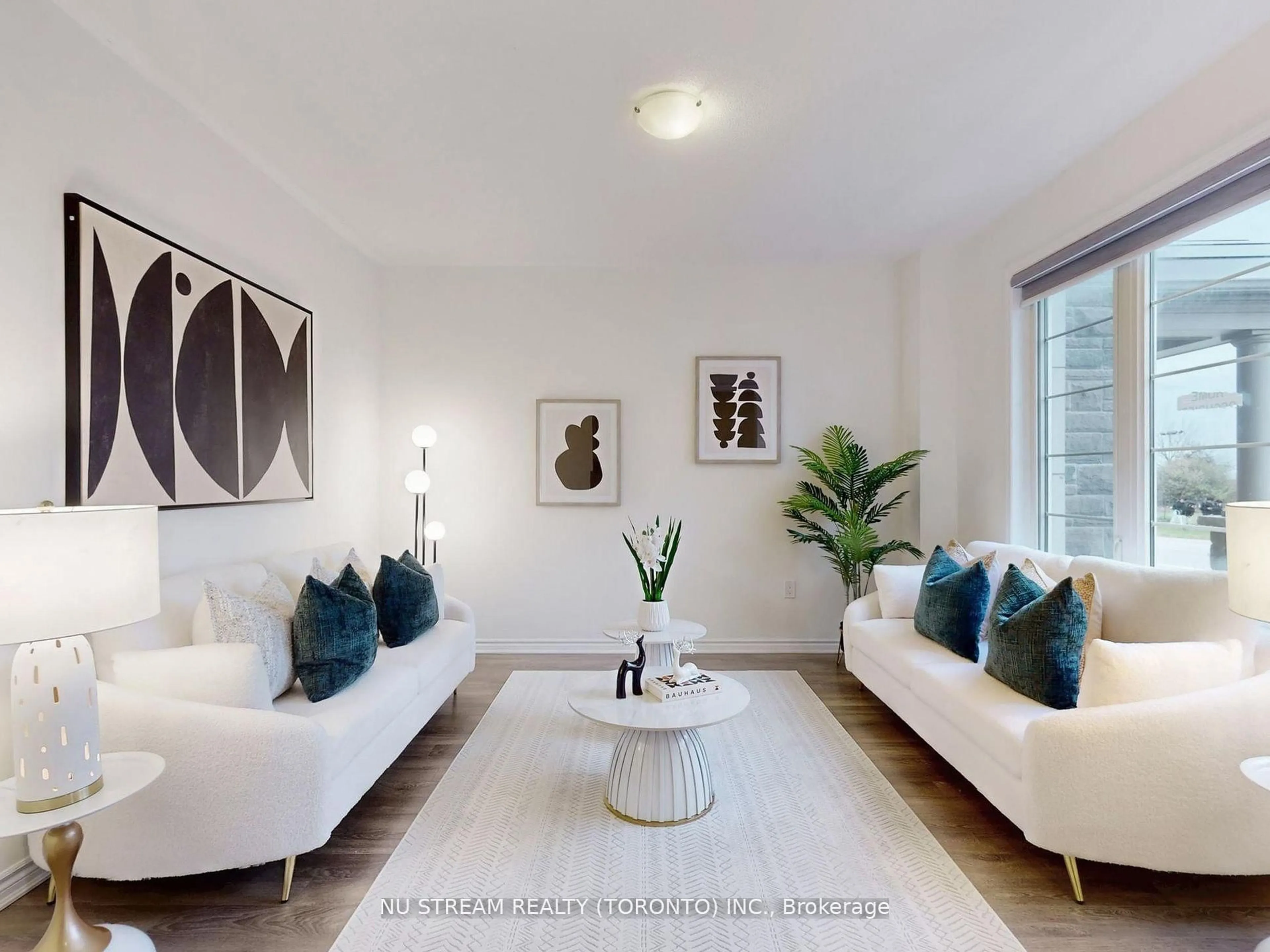 Living room with furniture, unknown for 38 WILLIAM F.BELL Pkwy, Richmond Hill Ontario L4S 0K1