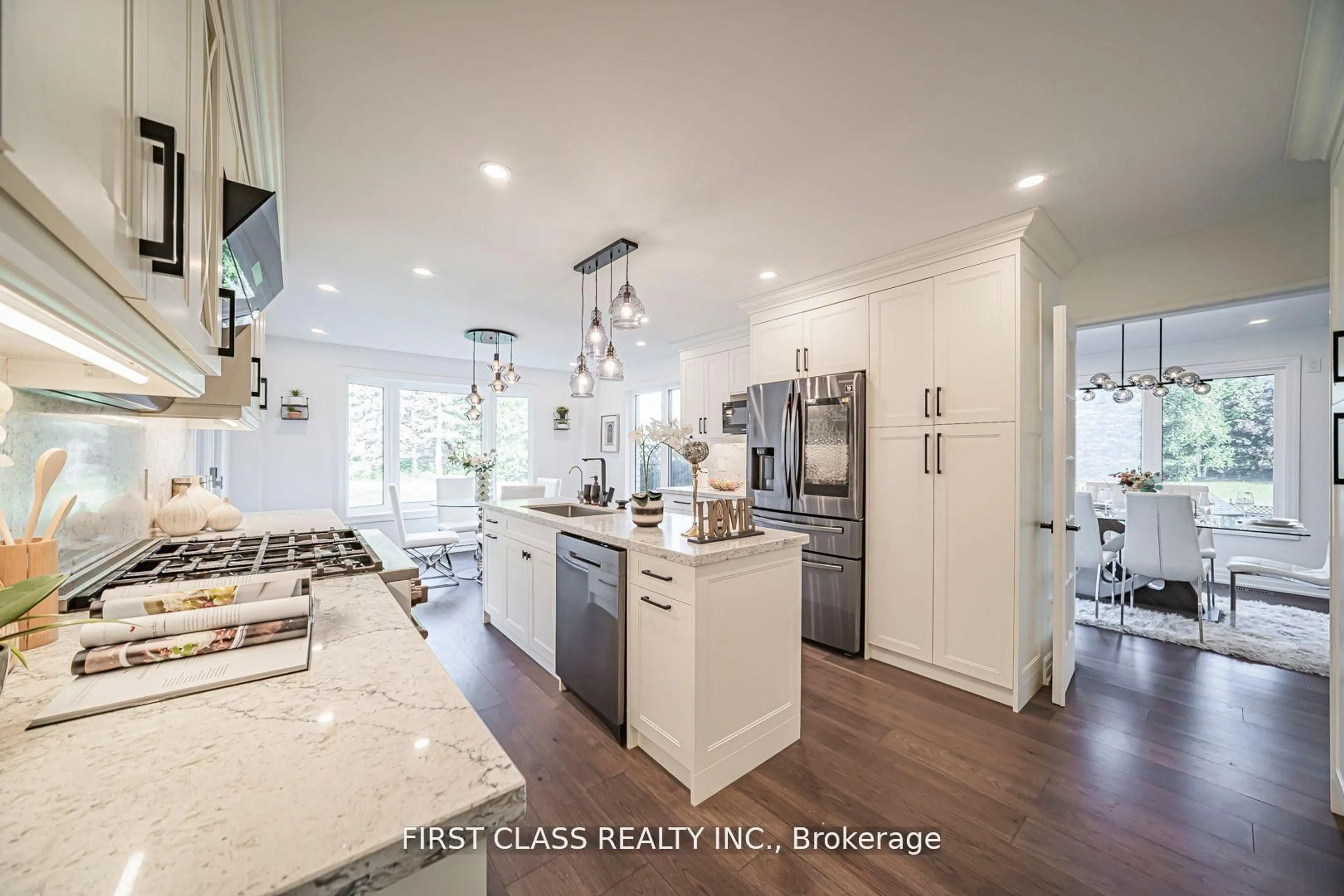 Open concept kitchen, ceramic/tile floor for 1148 Kingdale Rd, Newmarket Ontario L3Y 4W1