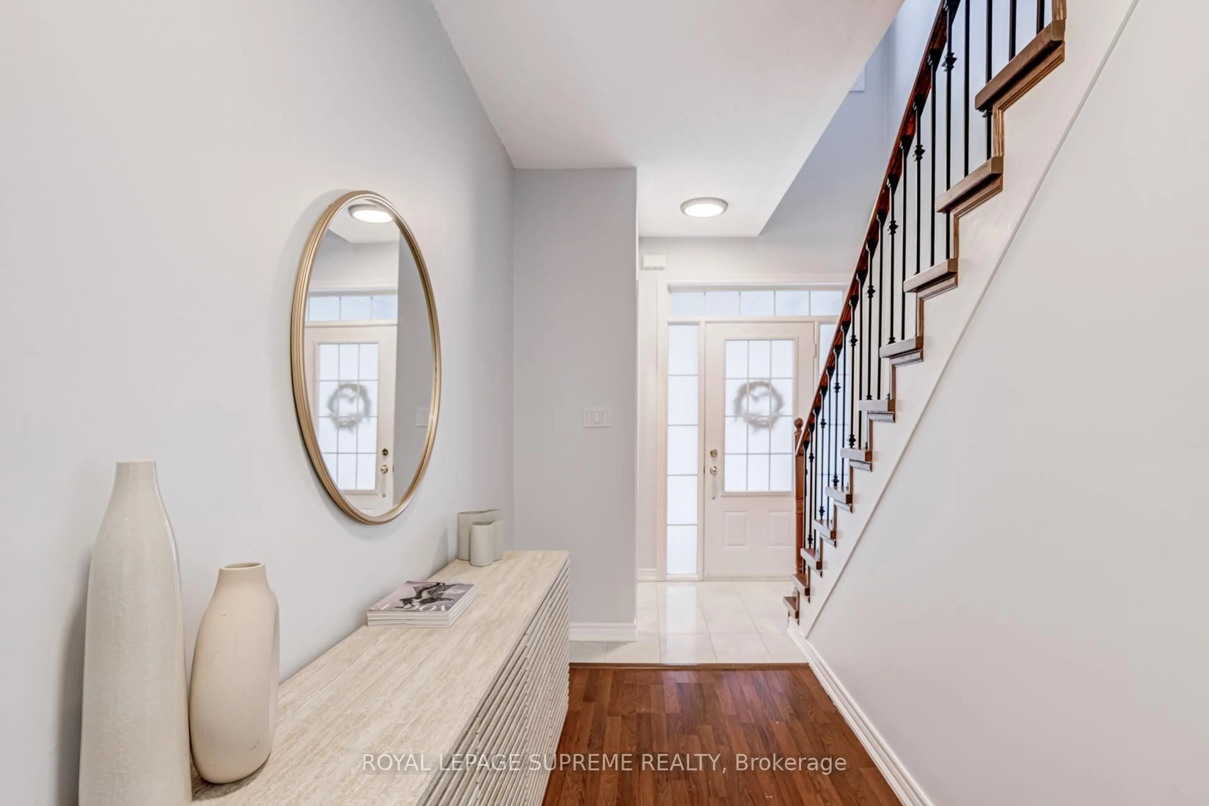 Indoor entryway for 71 Luisa St, Bradford West Gwillimbury Ontario L3Z 0P1