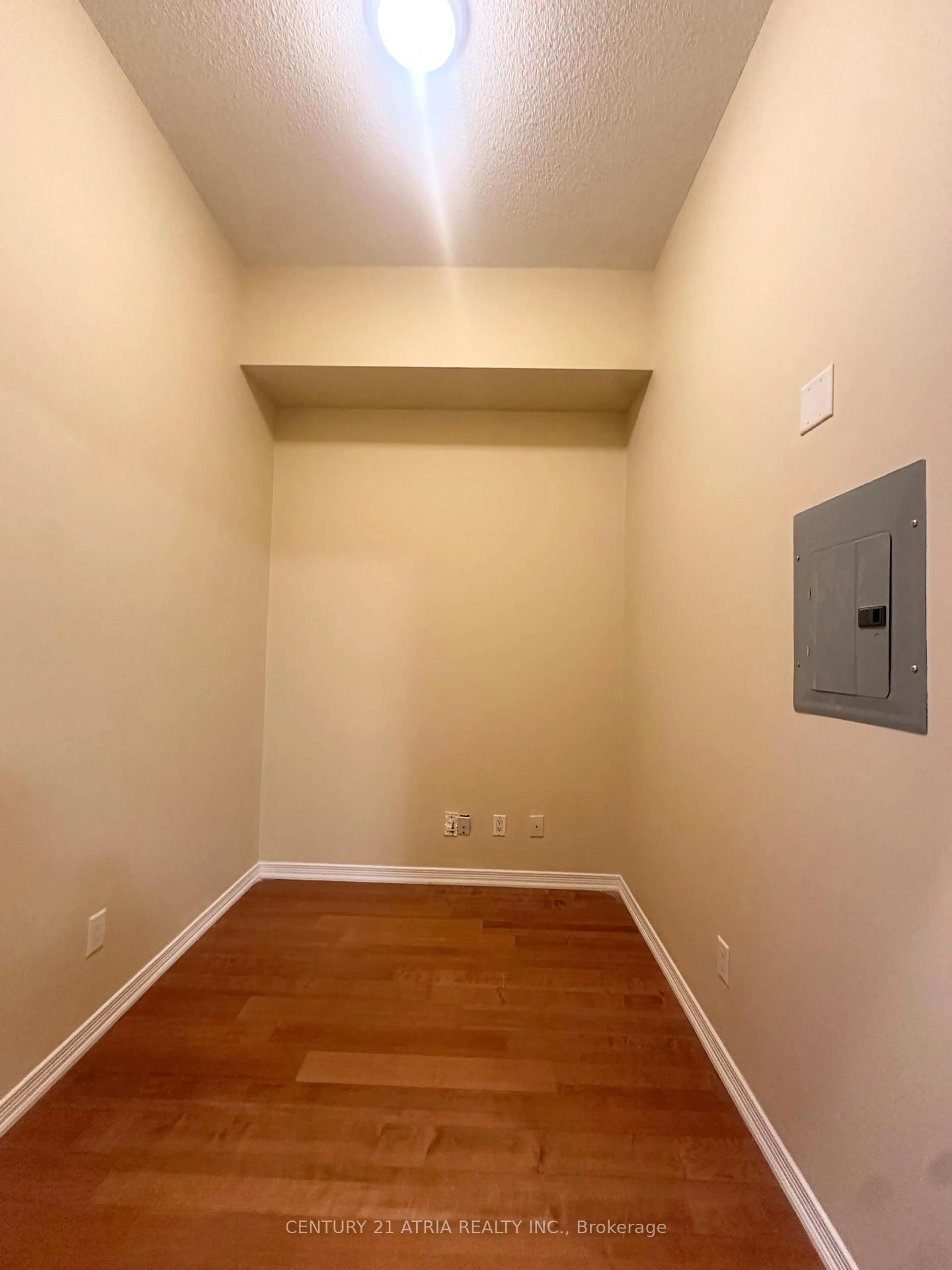 A pic of a room for 8 Maison Parc Crt #118, Vaughan Ontario L4J 0K5