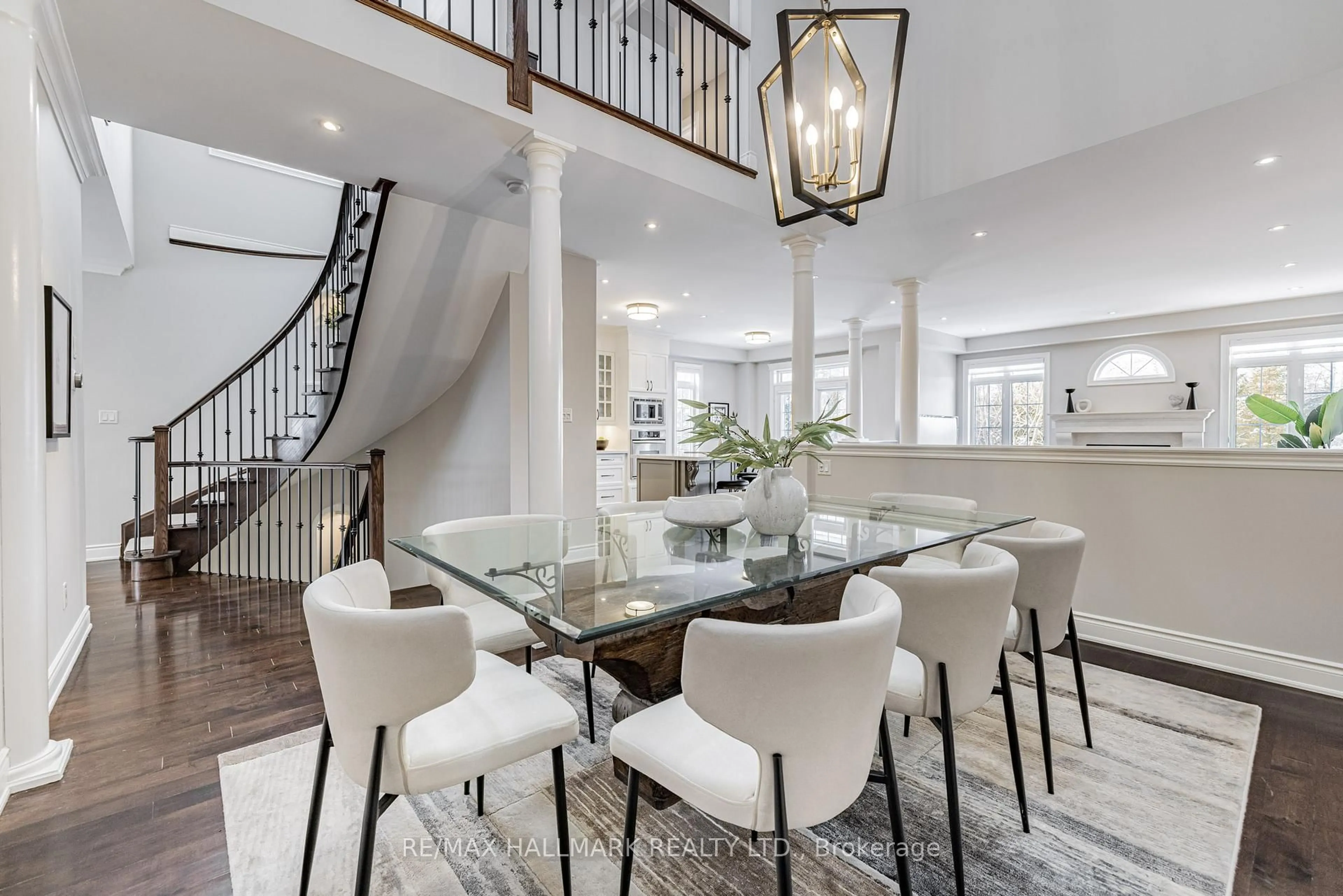 Dining room, unknown for 48 Stonecliffe Cres, Aurora Ontario L4G 7Z6