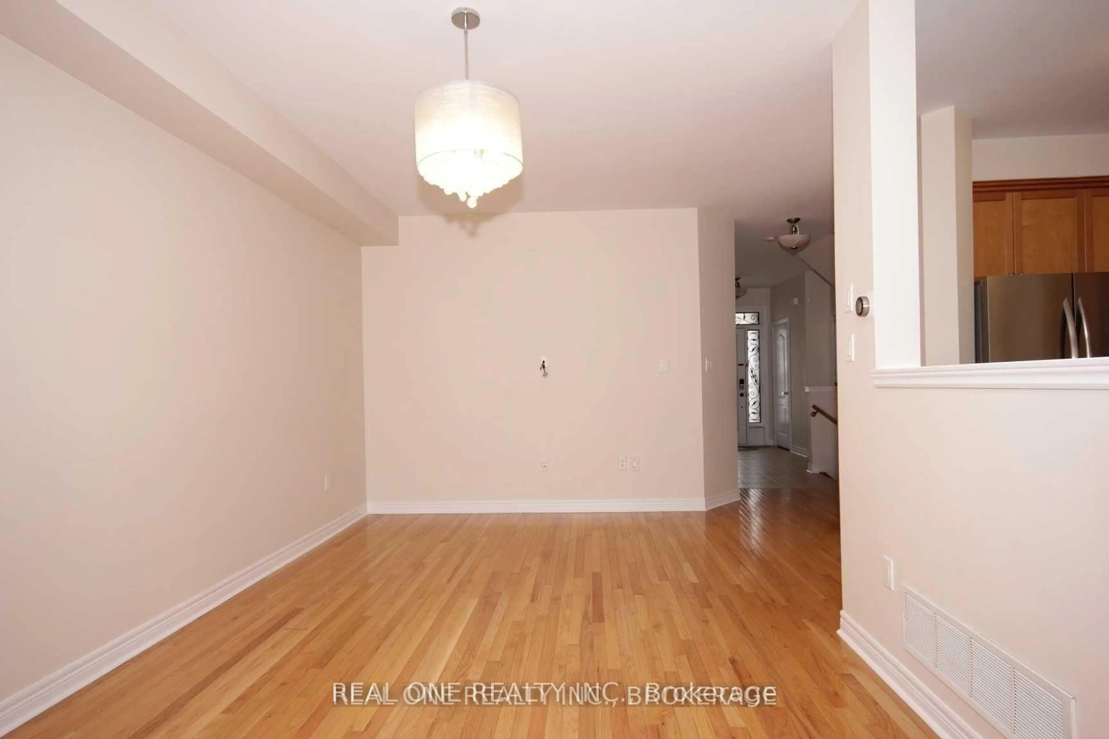 A pic of a room for 116 Mistywood Cres, Vaughan Ontario L4J 9K2