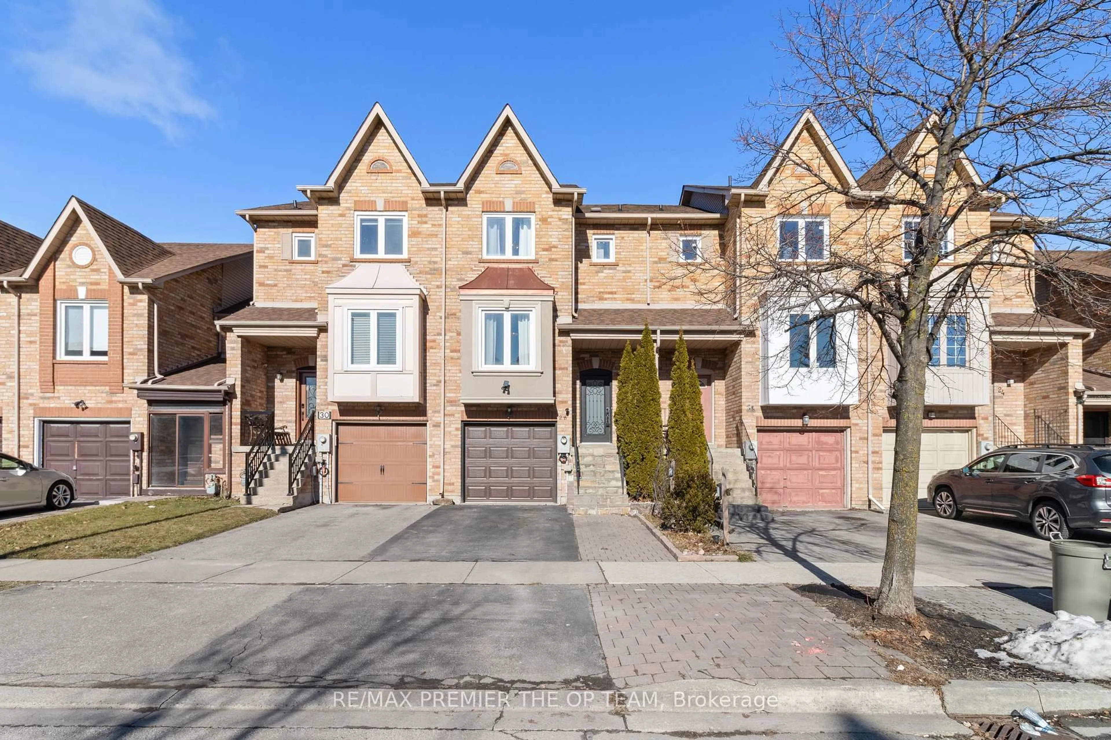 Home with brick exterior material, street for 28 Kelso Cres, Vaughan Ontario L6A 2C7