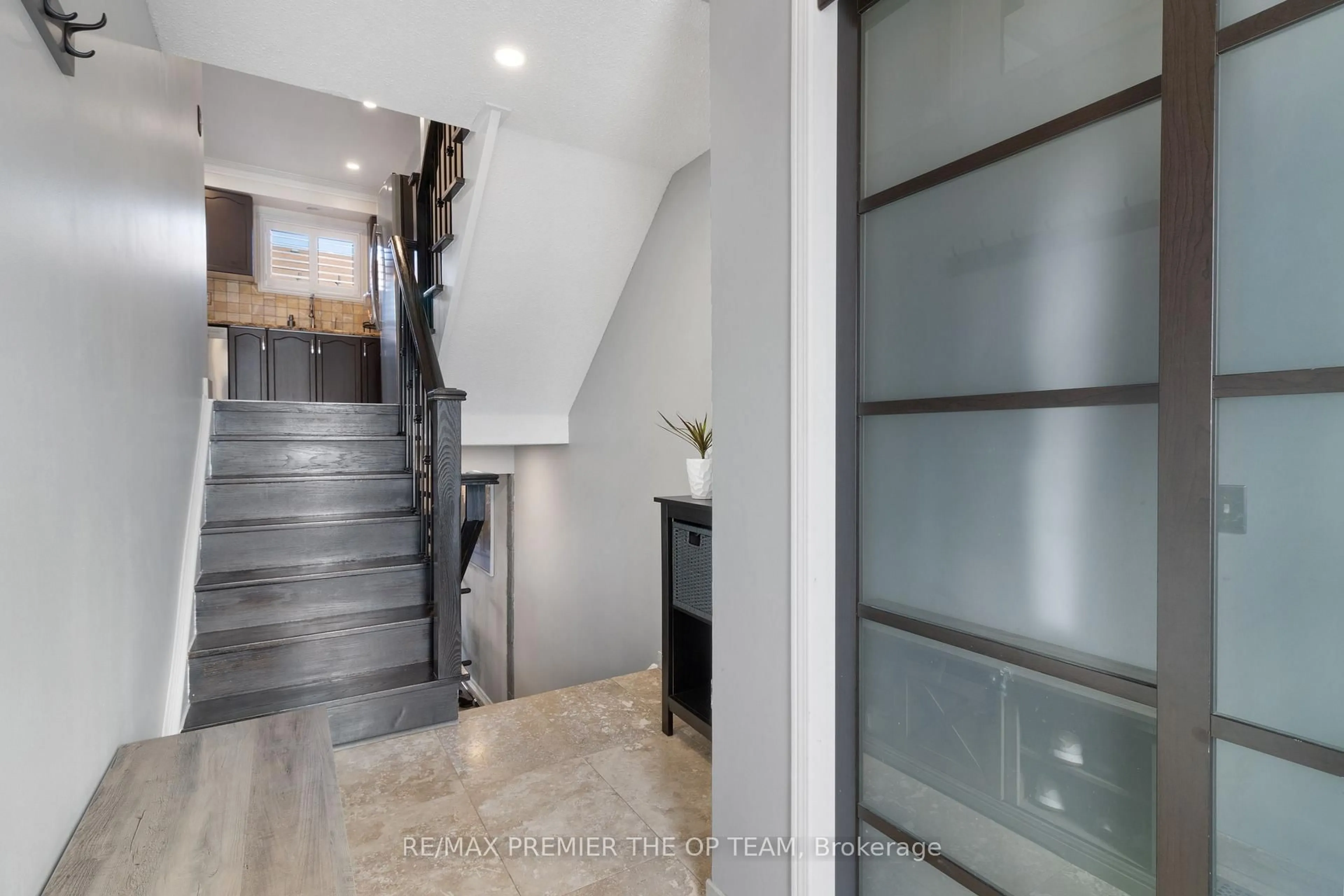 Unknown for 28 Kelso Cres, Vaughan Ontario L6A 2C7