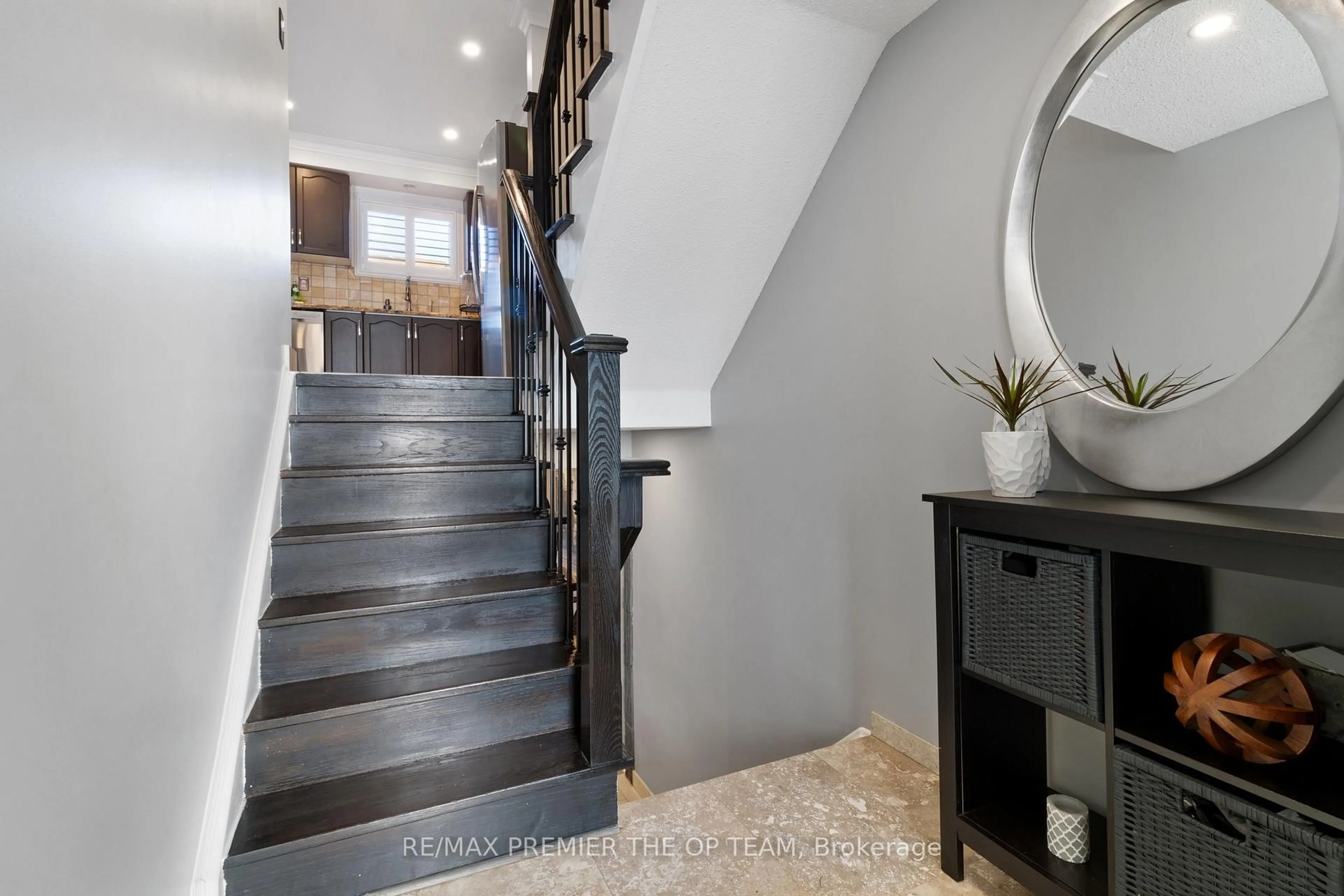 Unknown for 28 Kelso Cres, Vaughan Ontario L6A 2C7