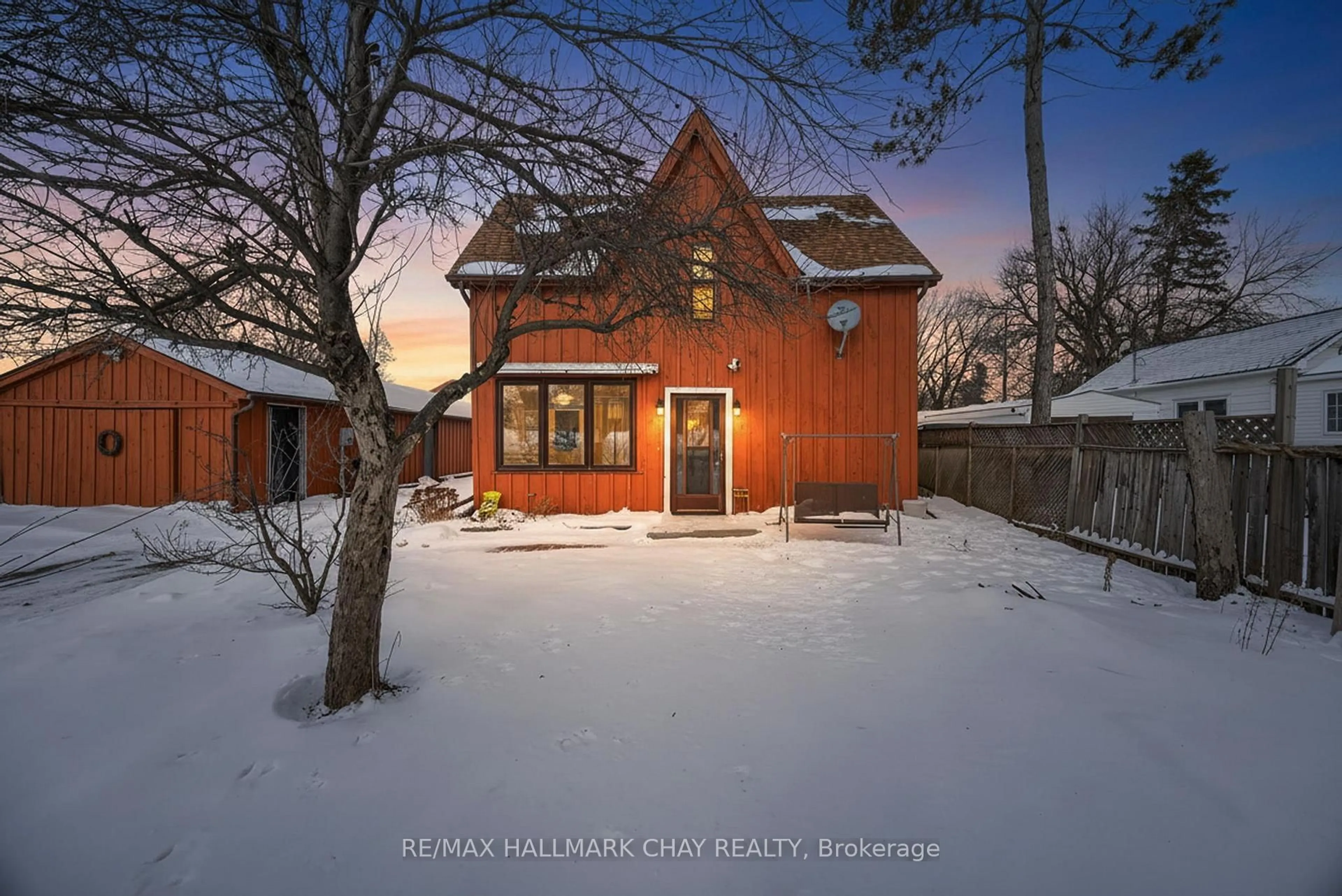 A pic from outside/outdoor area/front of a property/back of a property/a pic from drone, building for 6278 Highway 89, New Tecumseth Ontario L9R 1V2