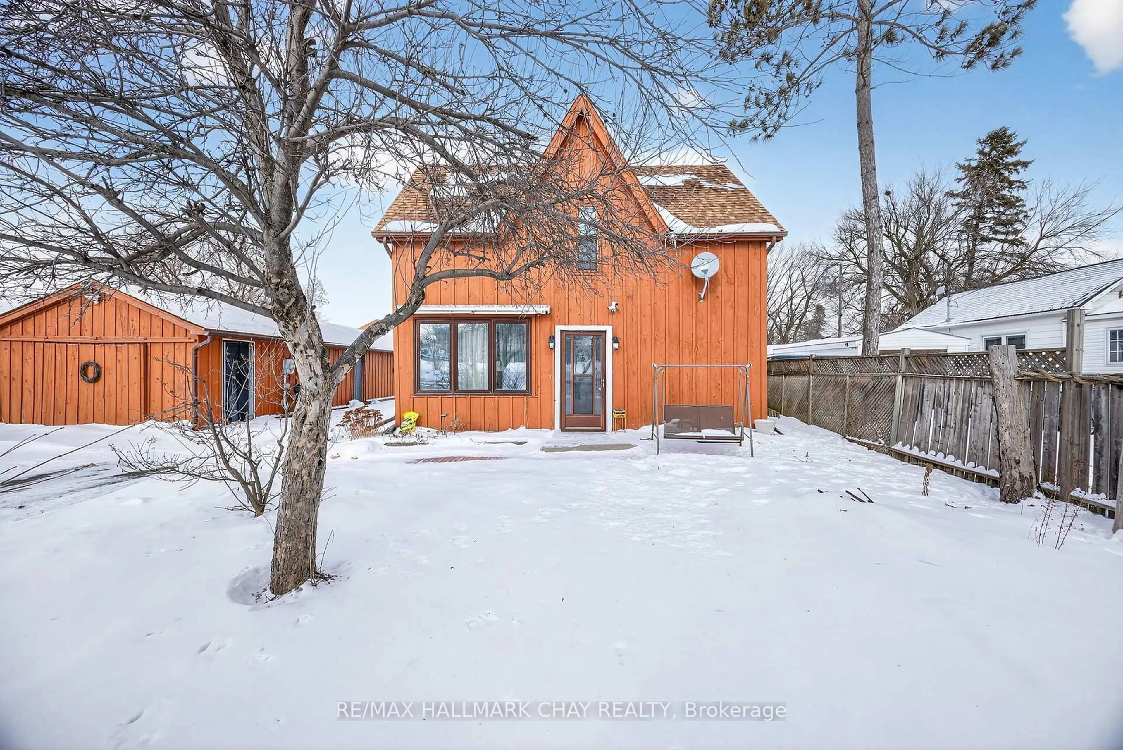 A pic from outside/outdoor area/front of a property/back of a property/a pic from drone, street for 6278 Highway 89, New Tecumseth Ontario L9R 1V2