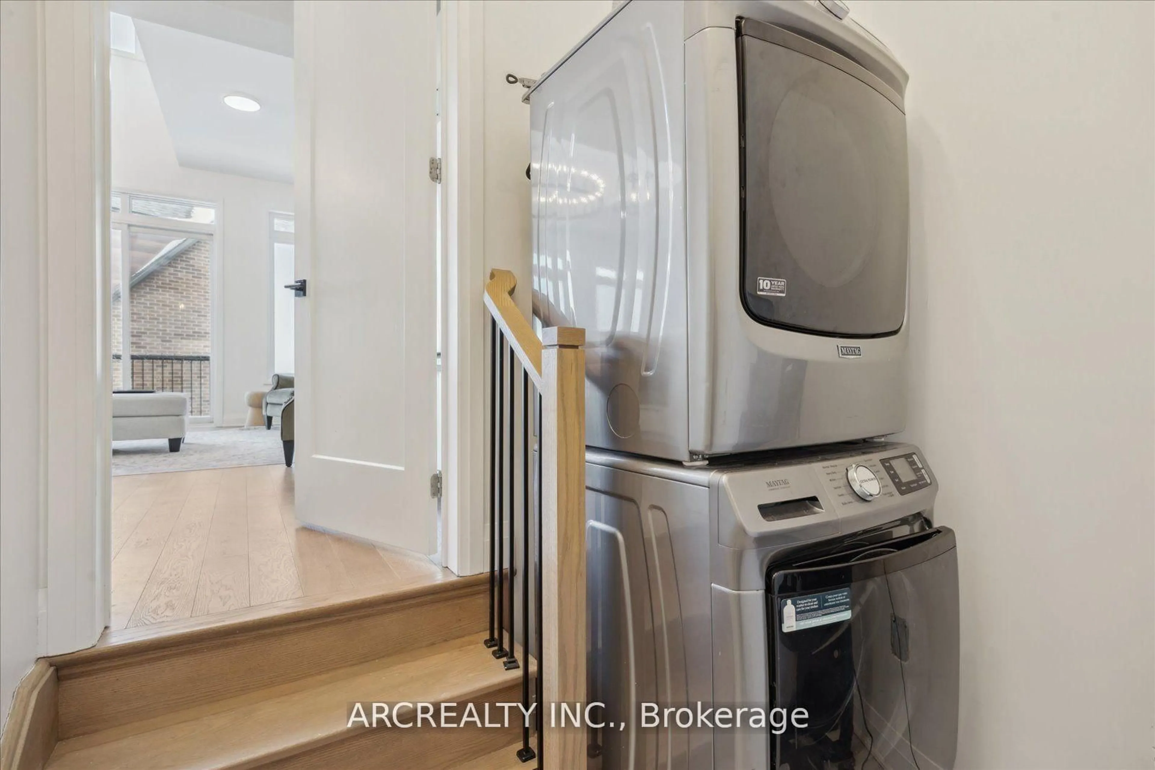 Unknown for 23 Vern Robertson Gate, Uxbridge Ontario L9P 0A2