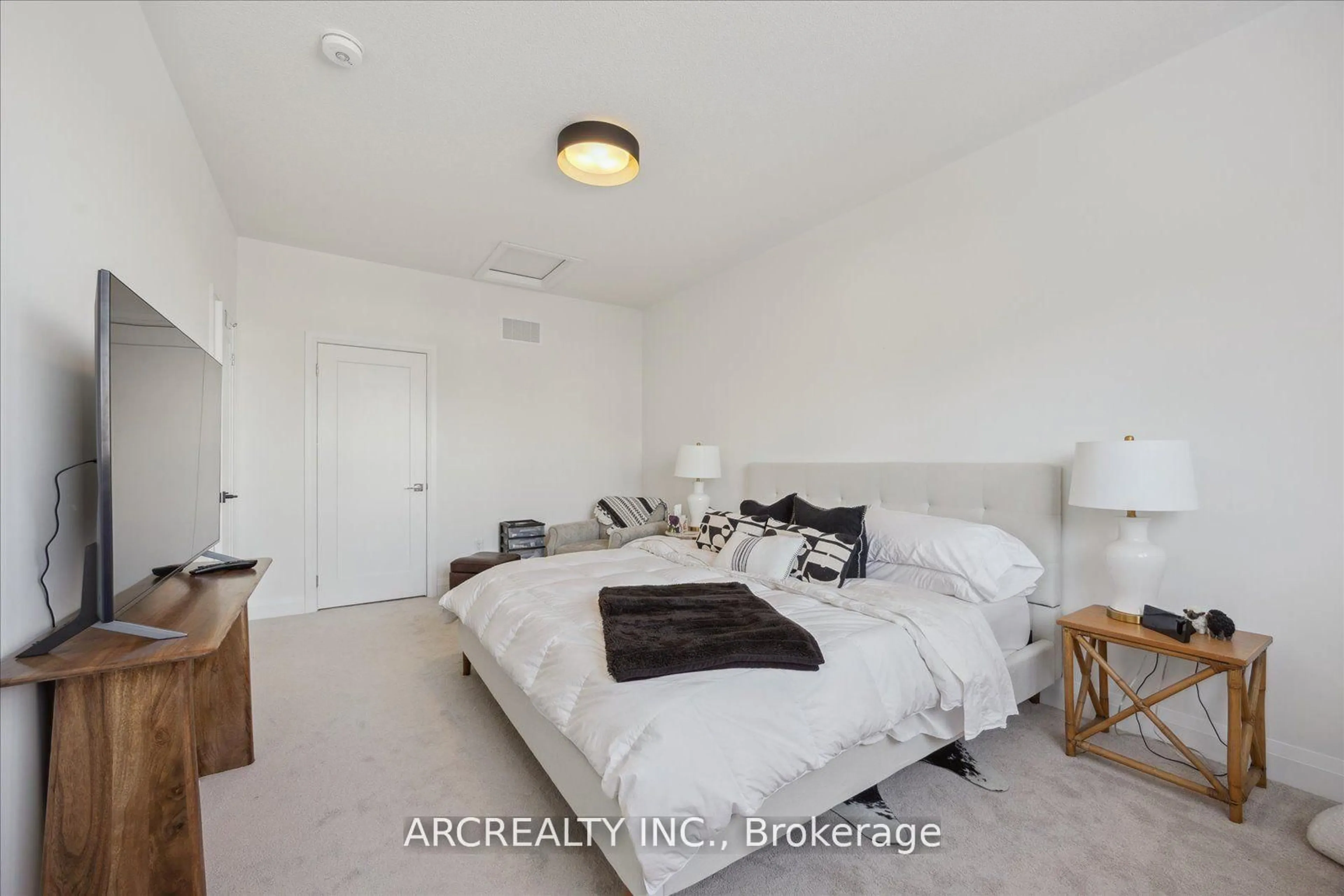 A pic of a room for 23 Vern Robertson Gate, Uxbridge Ontario L9P 0A2