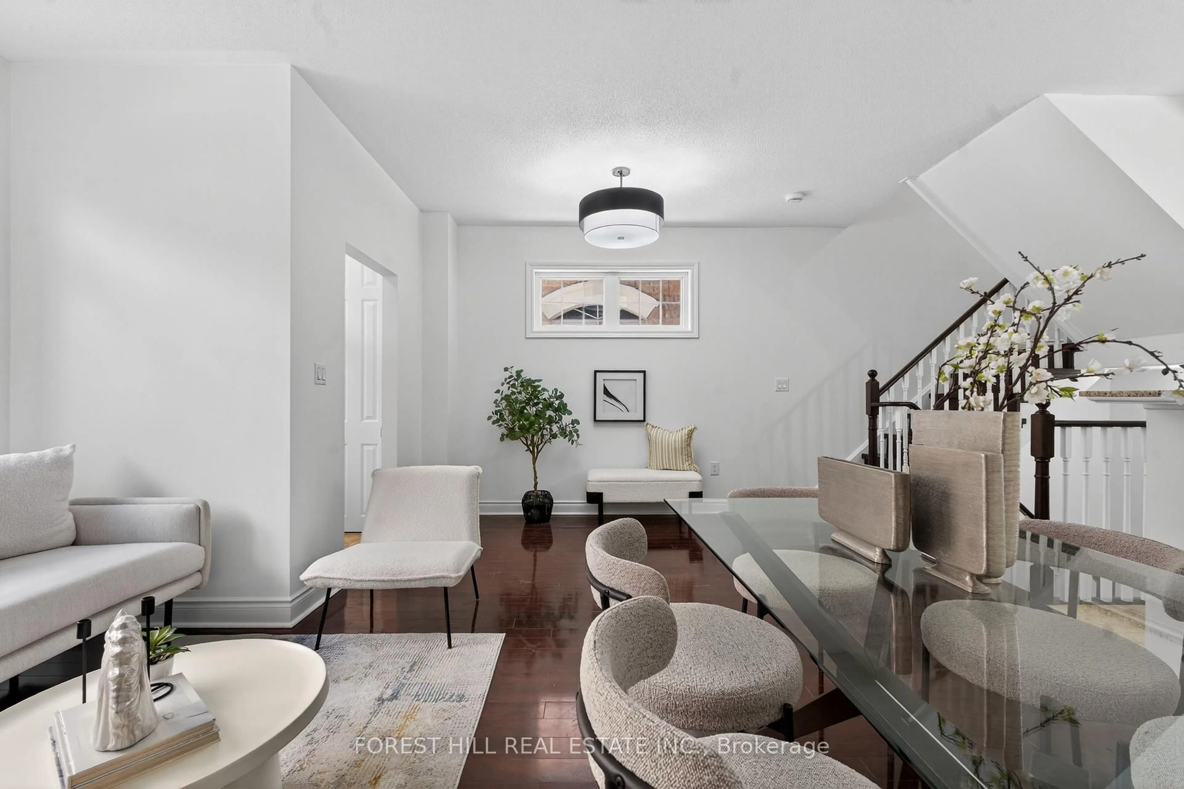 Indoor entryway for 8 Brighton Pl #17, Vaughan Ontario L4J 0E3